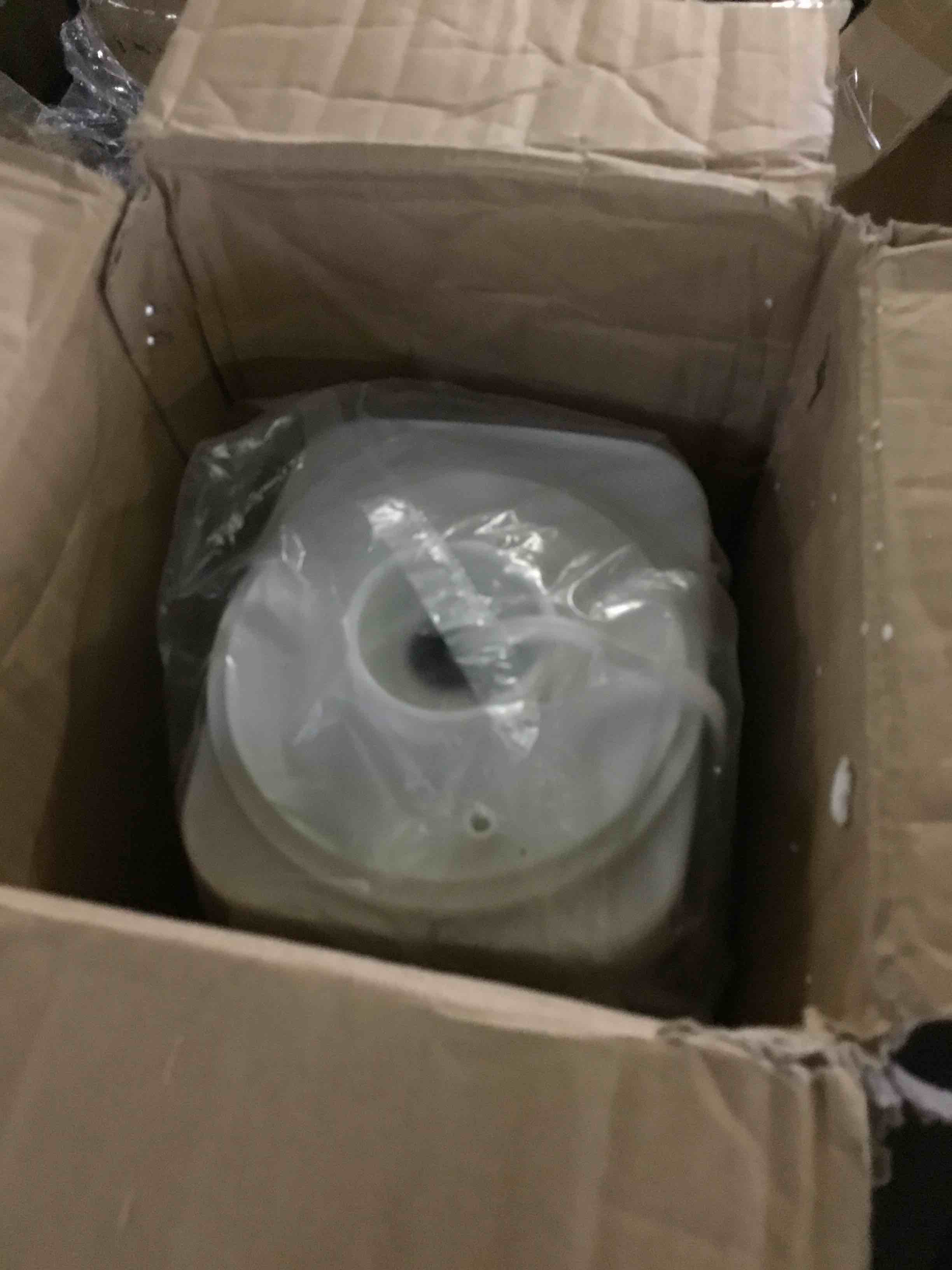 https://s3.amazonaws.com/lotting-images-prod/bidfta/BLU5664830_1695837383294.jpeg