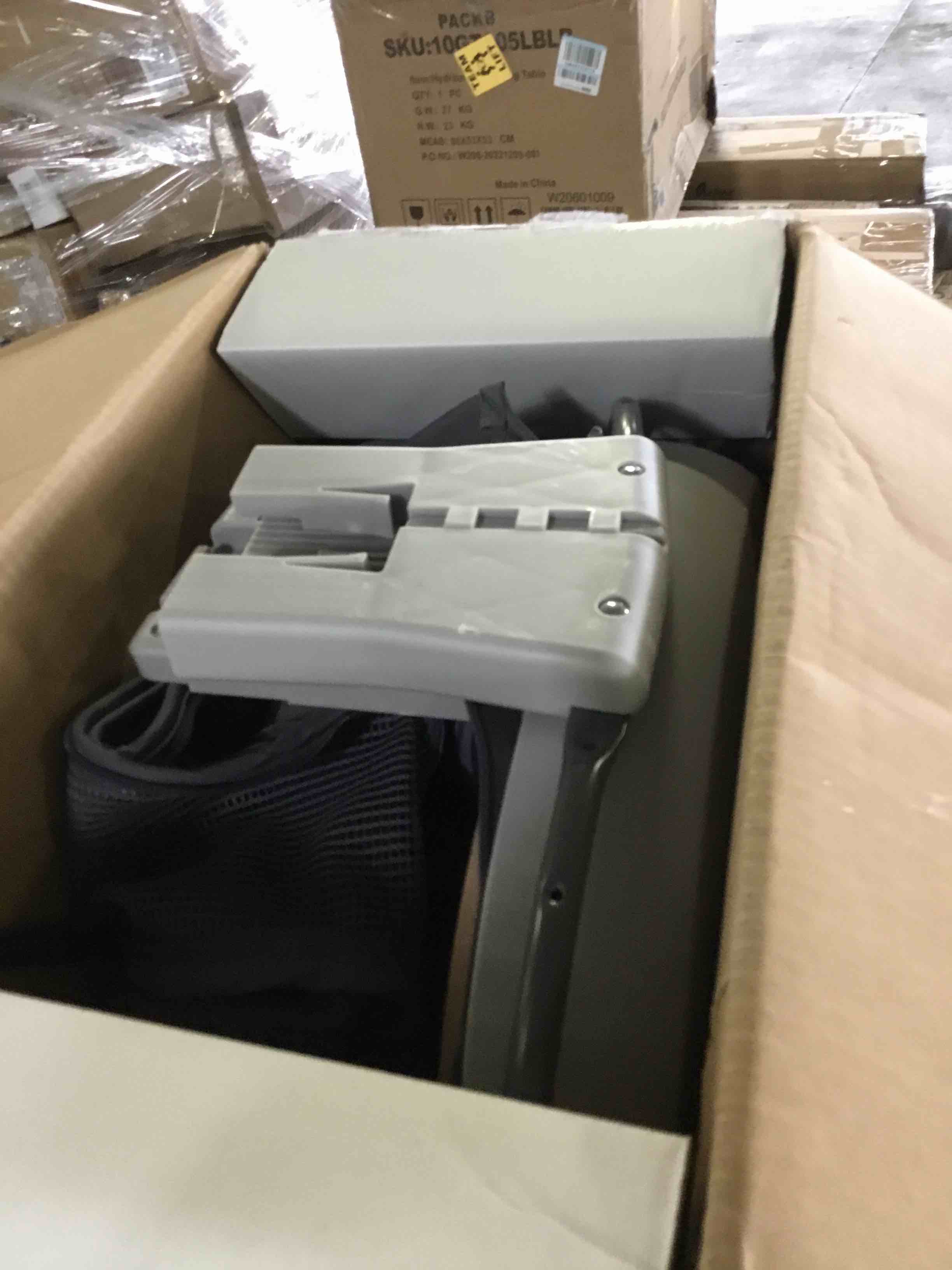 https://s3.amazonaws.com/lotting-images-prod/bidfta/BLU5664883_1695845262179.jpeg