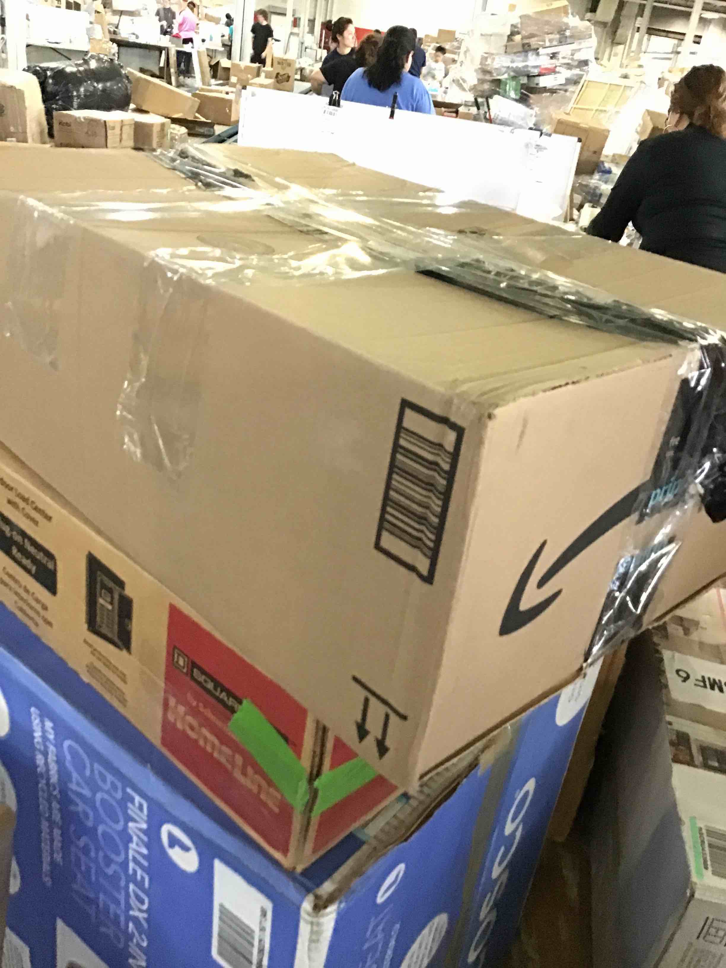 https://s3.amazonaws.com/lotting-images-prod/bidfta/BLU5664986_1695912581841.jpeg