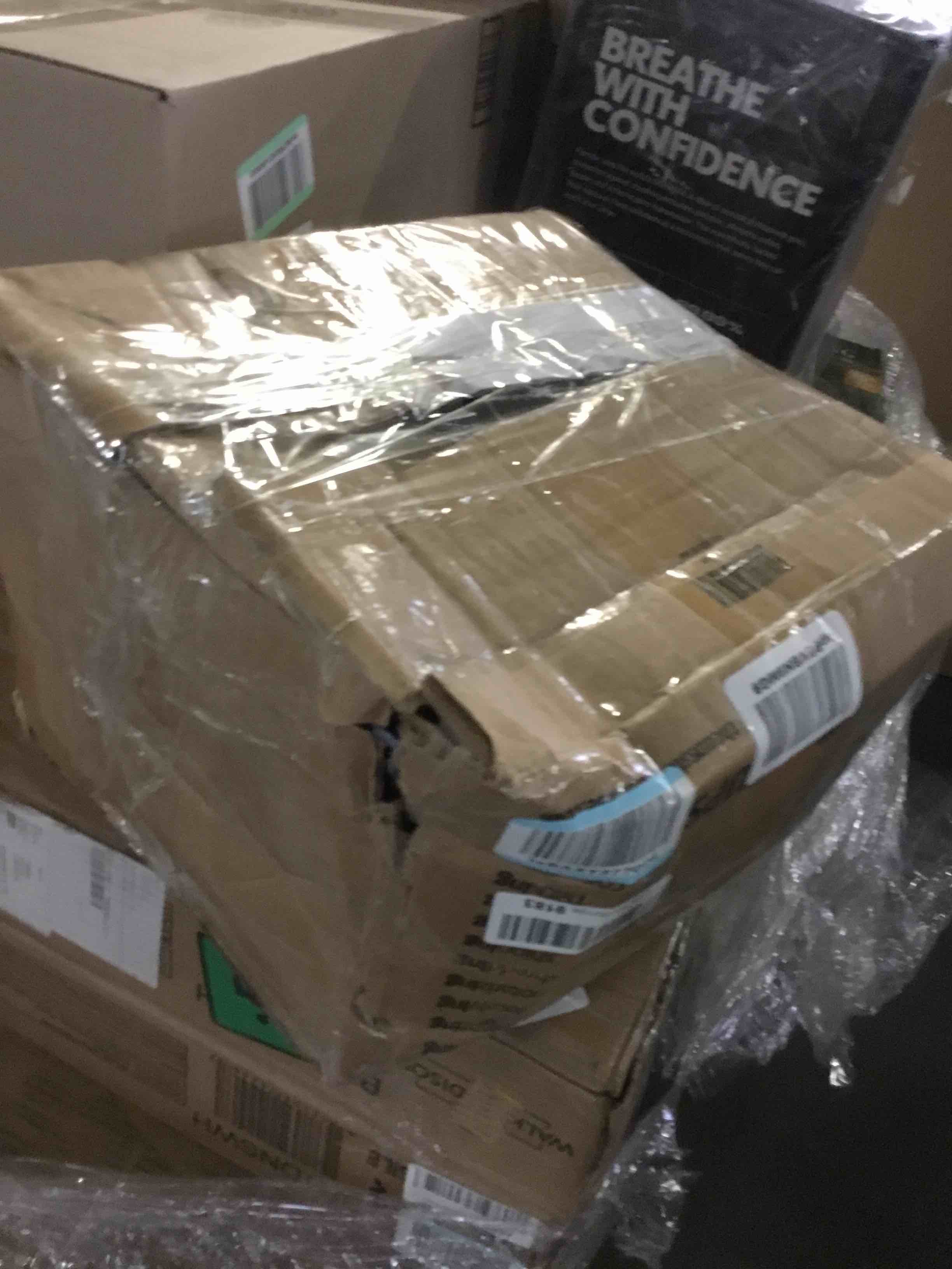 https://s3.amazonaws.com/lotting-images-prod/bidfta/BLU5665250_1695999007770.jpeg