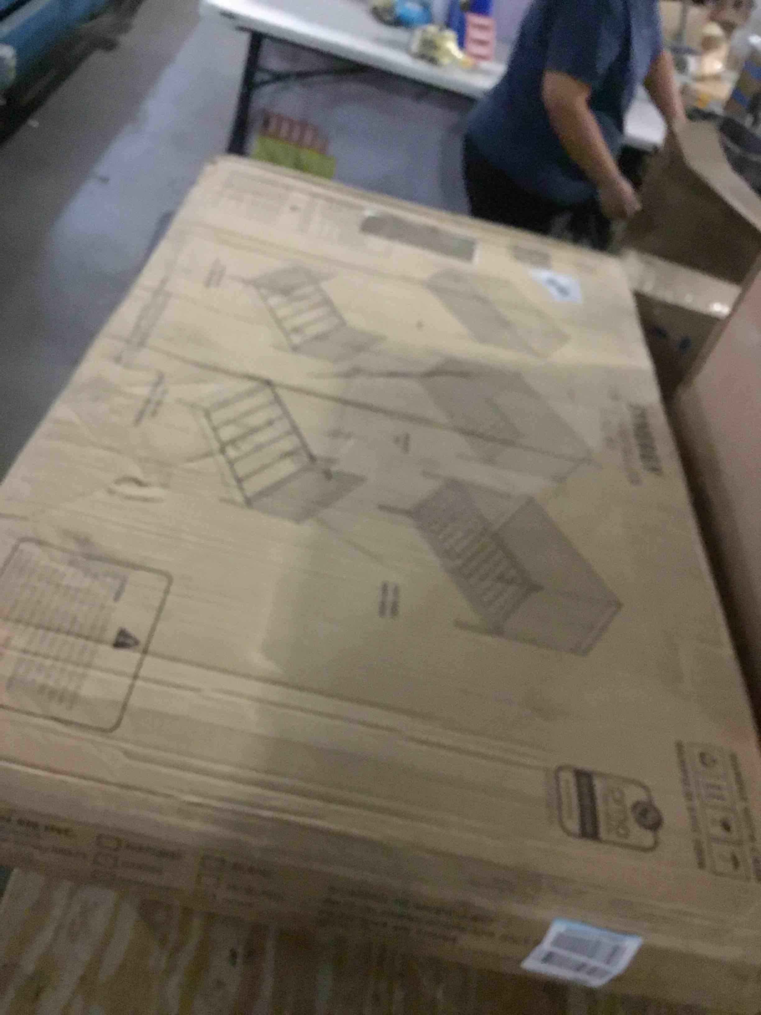https://s3.amazonaws.com/lotting-images-prod/bidfta/BLU5665373_1696245048625.jpeg