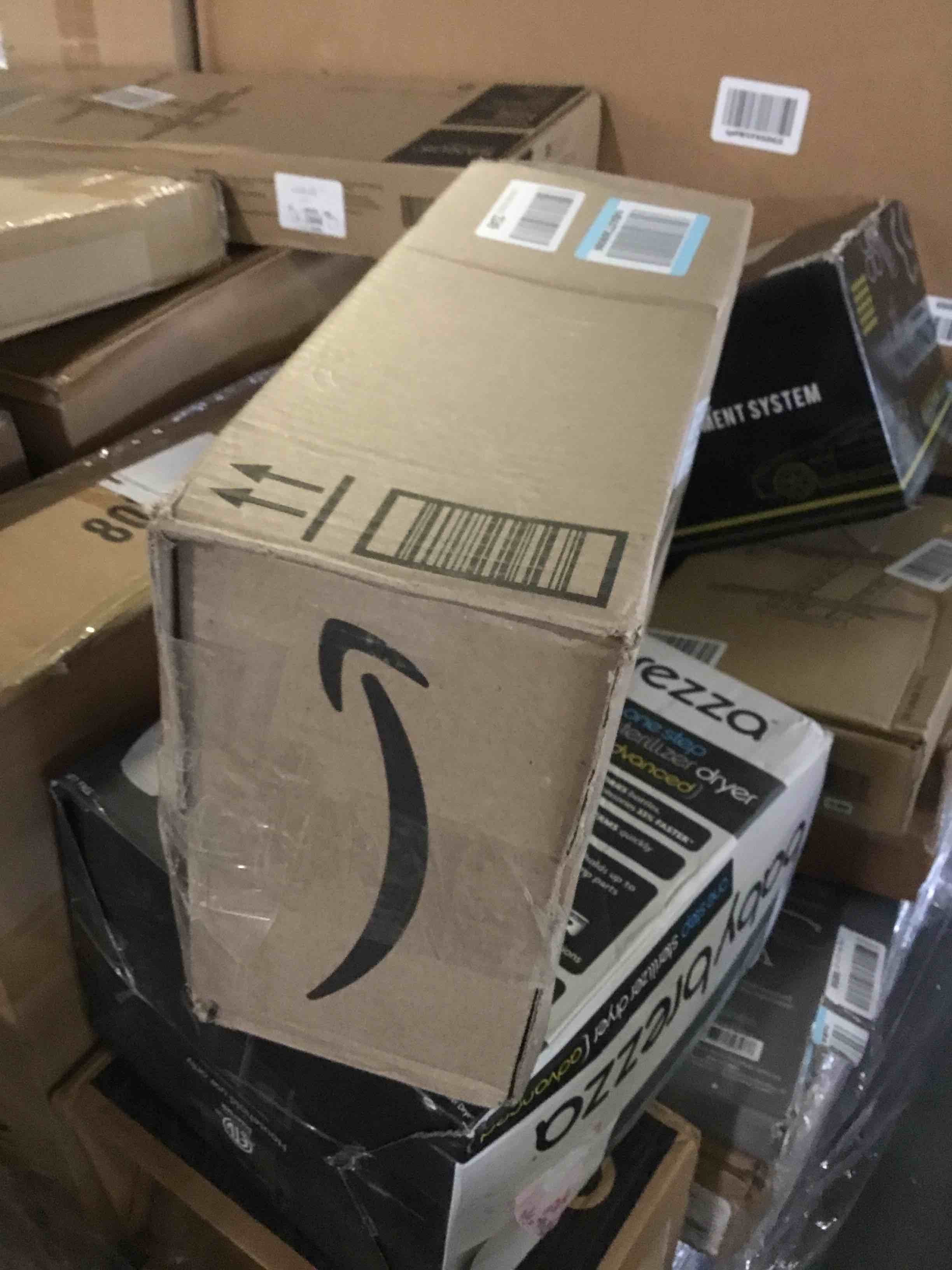 https://s3.amazonaws.com/lotting-images-prod/bidfta/BLU5665461_1696257828722.jpeg