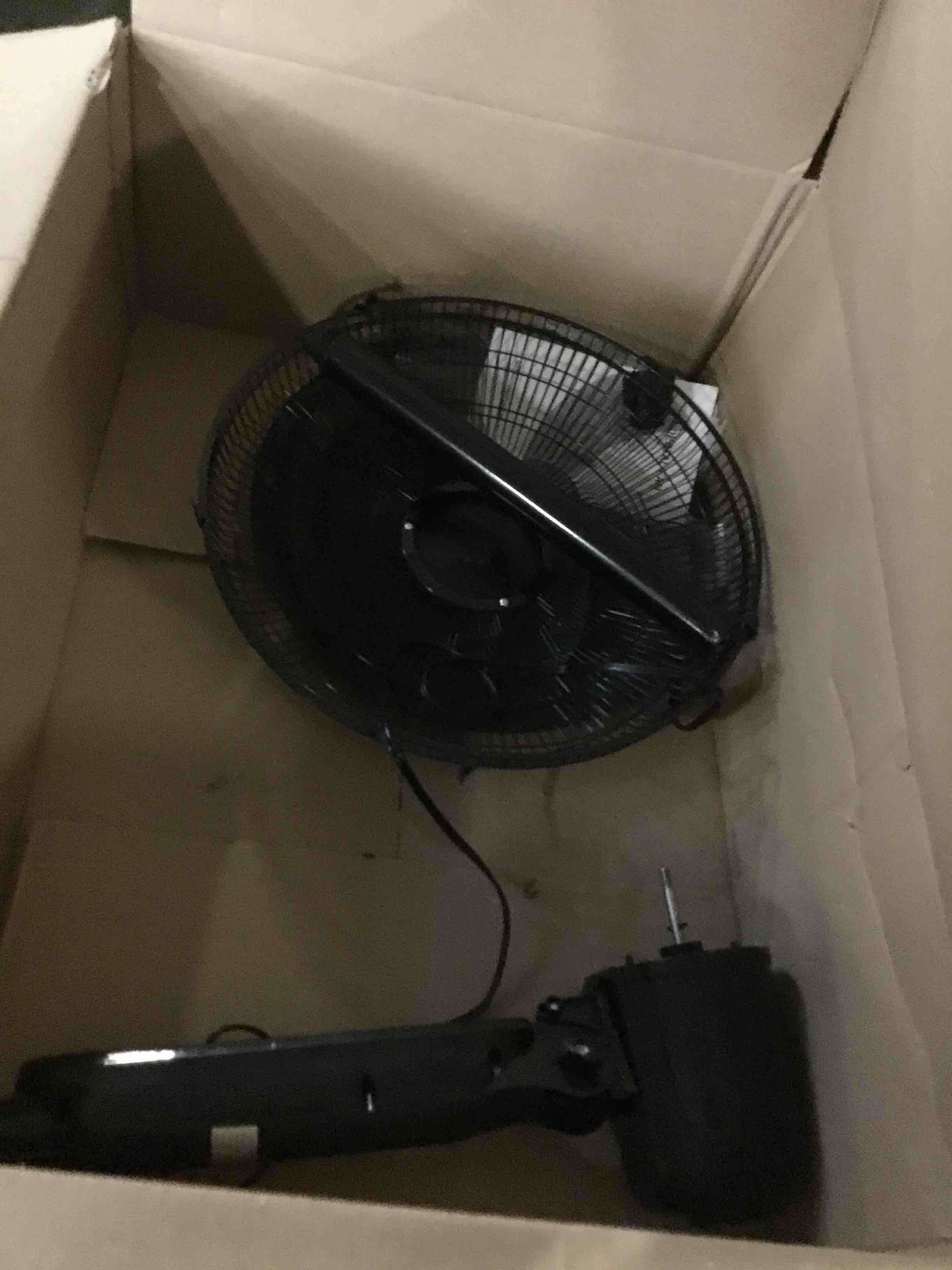 https://s3.amazonaws.com/lotting-images-prod/bidfta/BLU5665651_1696335421864.jpeg