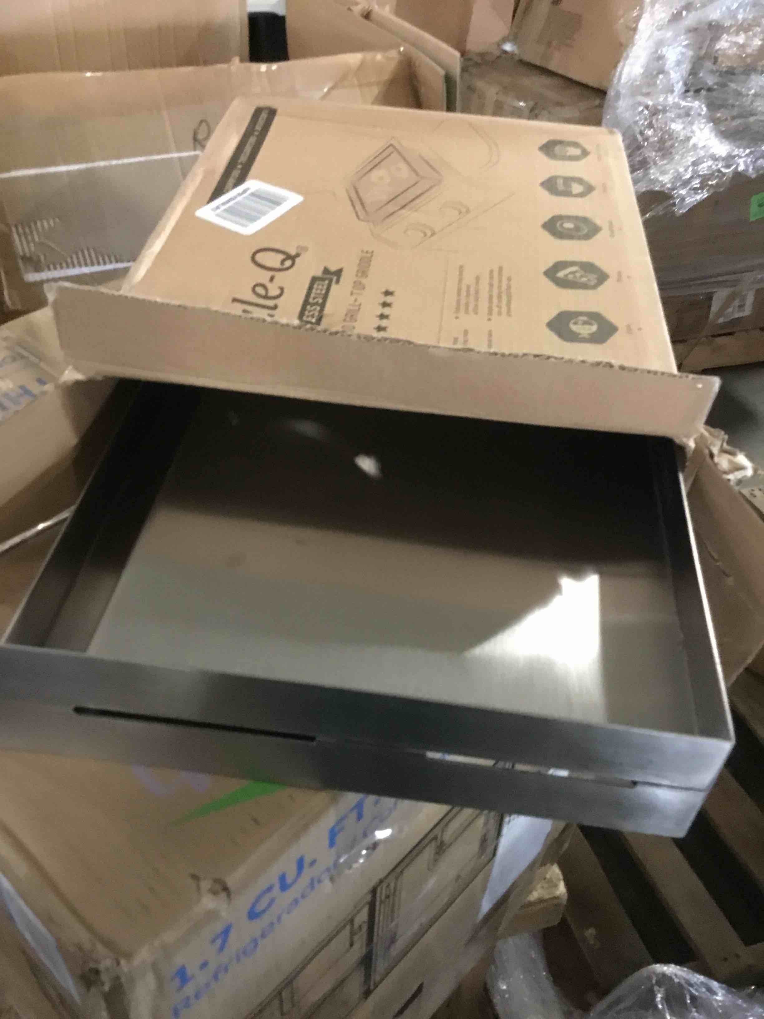 https://s3.amazonaws.com/lotting-images-prod/bidfta/BLU5665657_1696336021259.jpeg