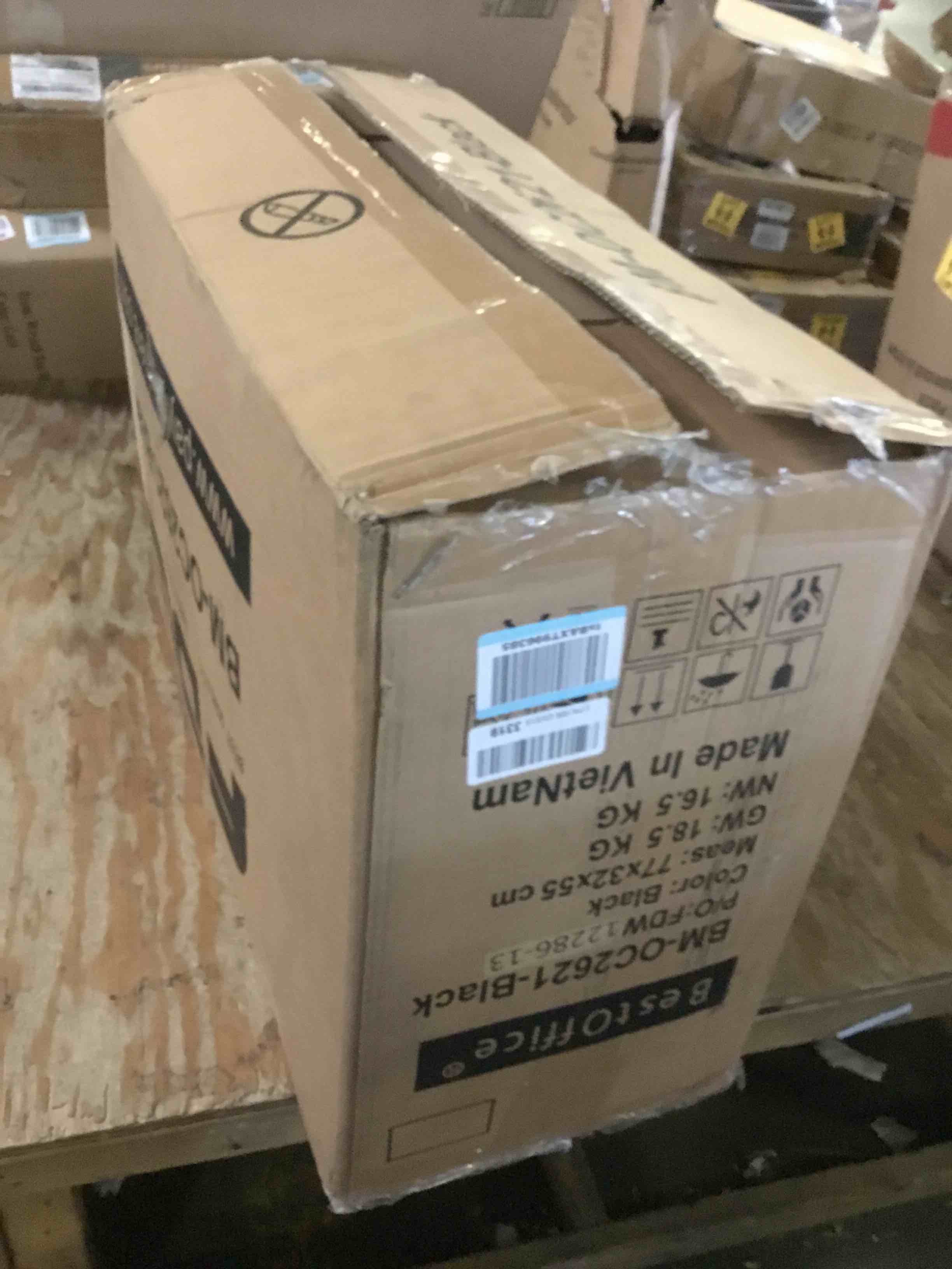 https://s3.amazonaws.com/lotting-images-prod/bidfta/BLU5665724_1696346828270.jpeg