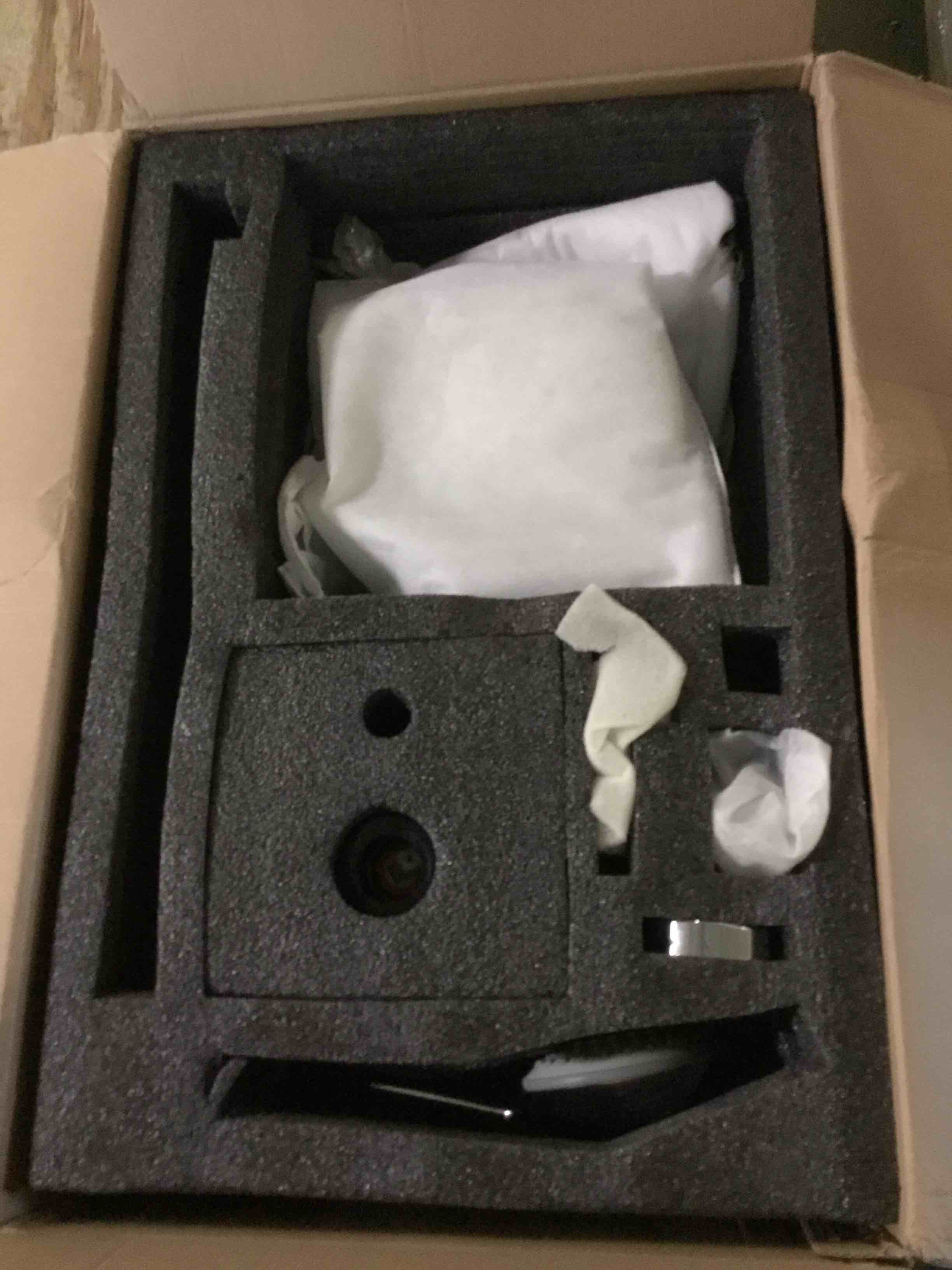 https://s3.amazonaws.com/lotting-images-prod/bidfta/BLU5665741_1696349083468.jpeg