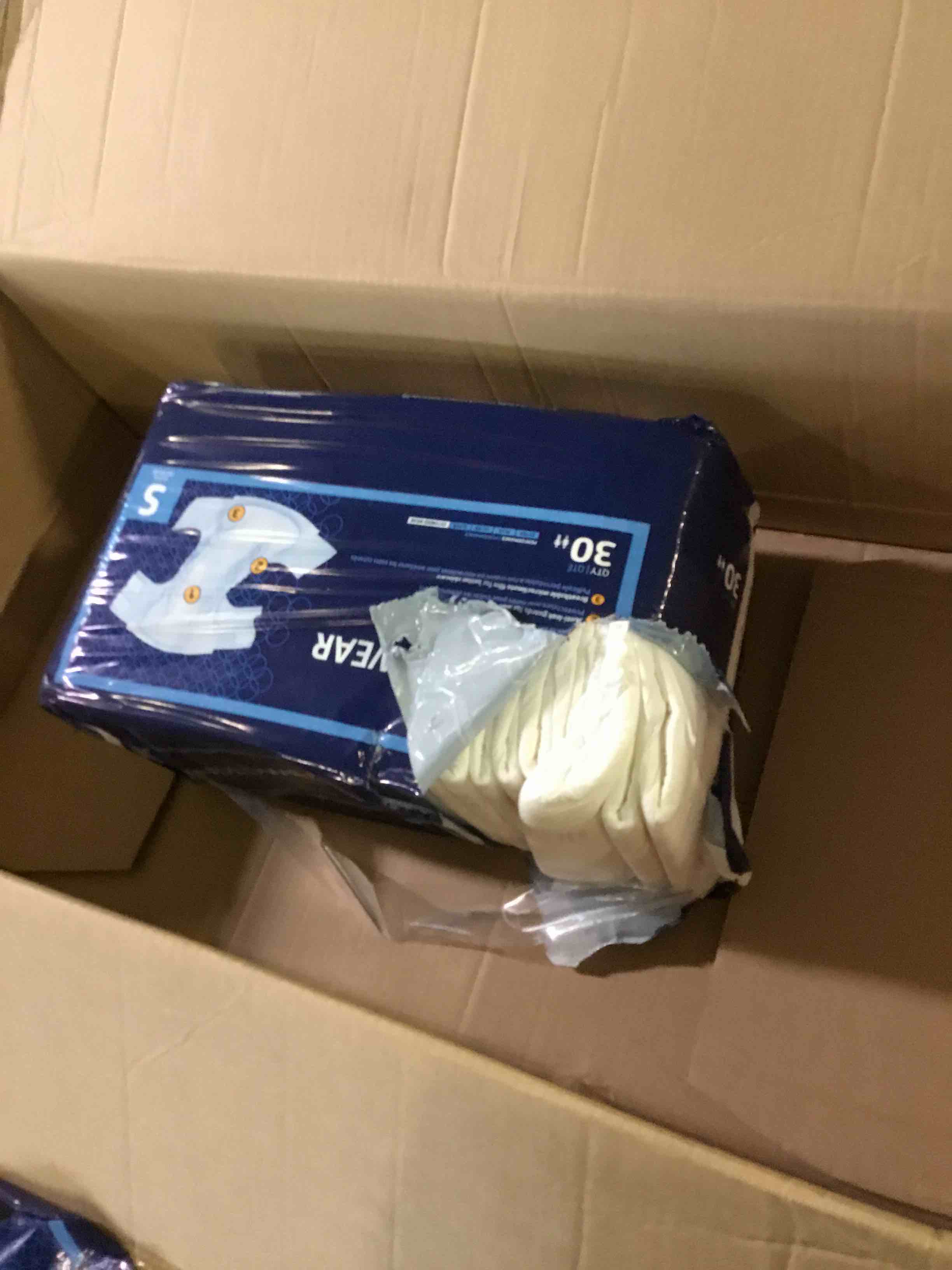 https://s3.amazonaws.com/lotting-images-prod/bidfta/BLU5665753_1696350254374.jpeg