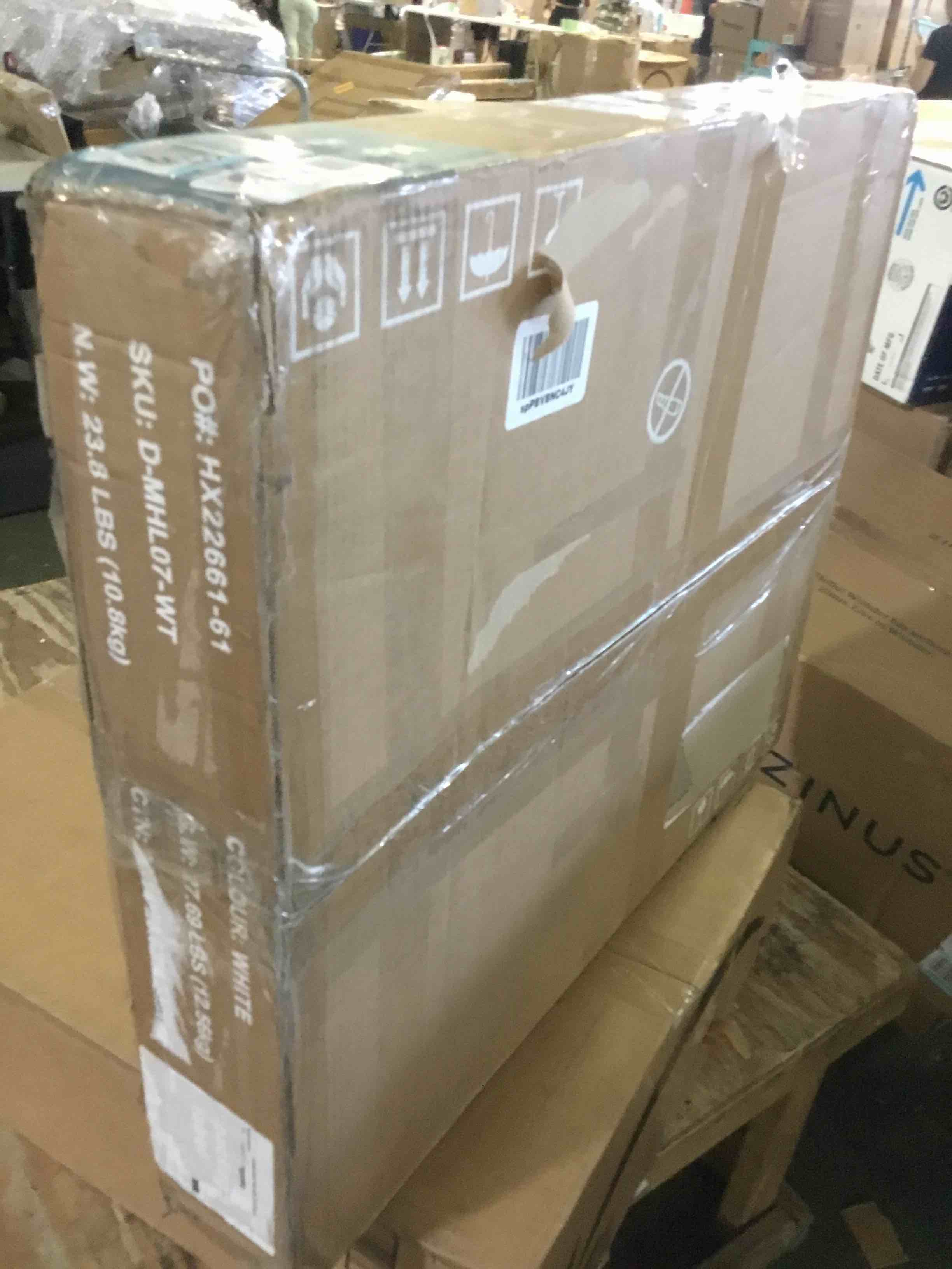 https://s3.amazonaws.com/lotting-images-prod/bidfta/BLU5665804_1696358756577.jpeg