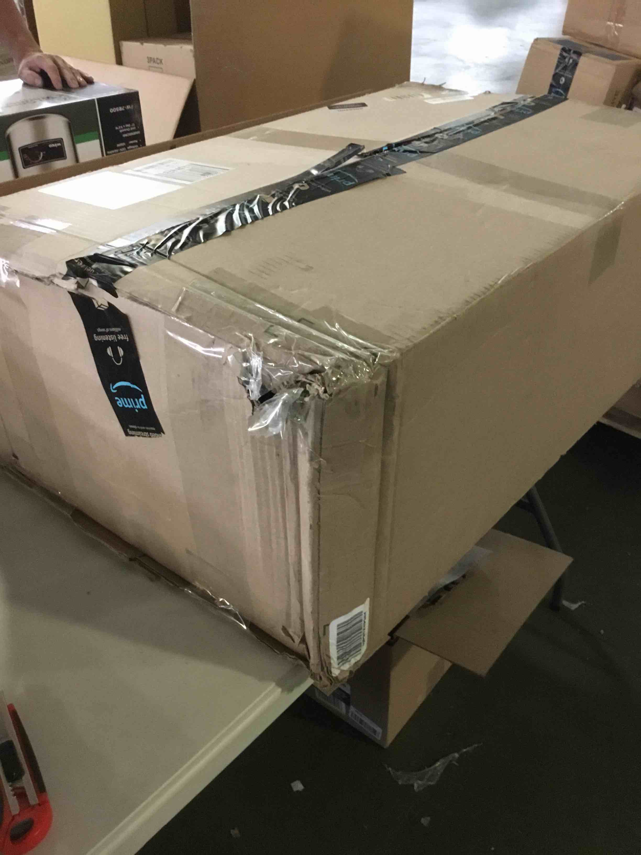 https://s3.amazonaws.com/lotting-images-prod/bidfta/BLU5666385_1695919587595.jpeg
