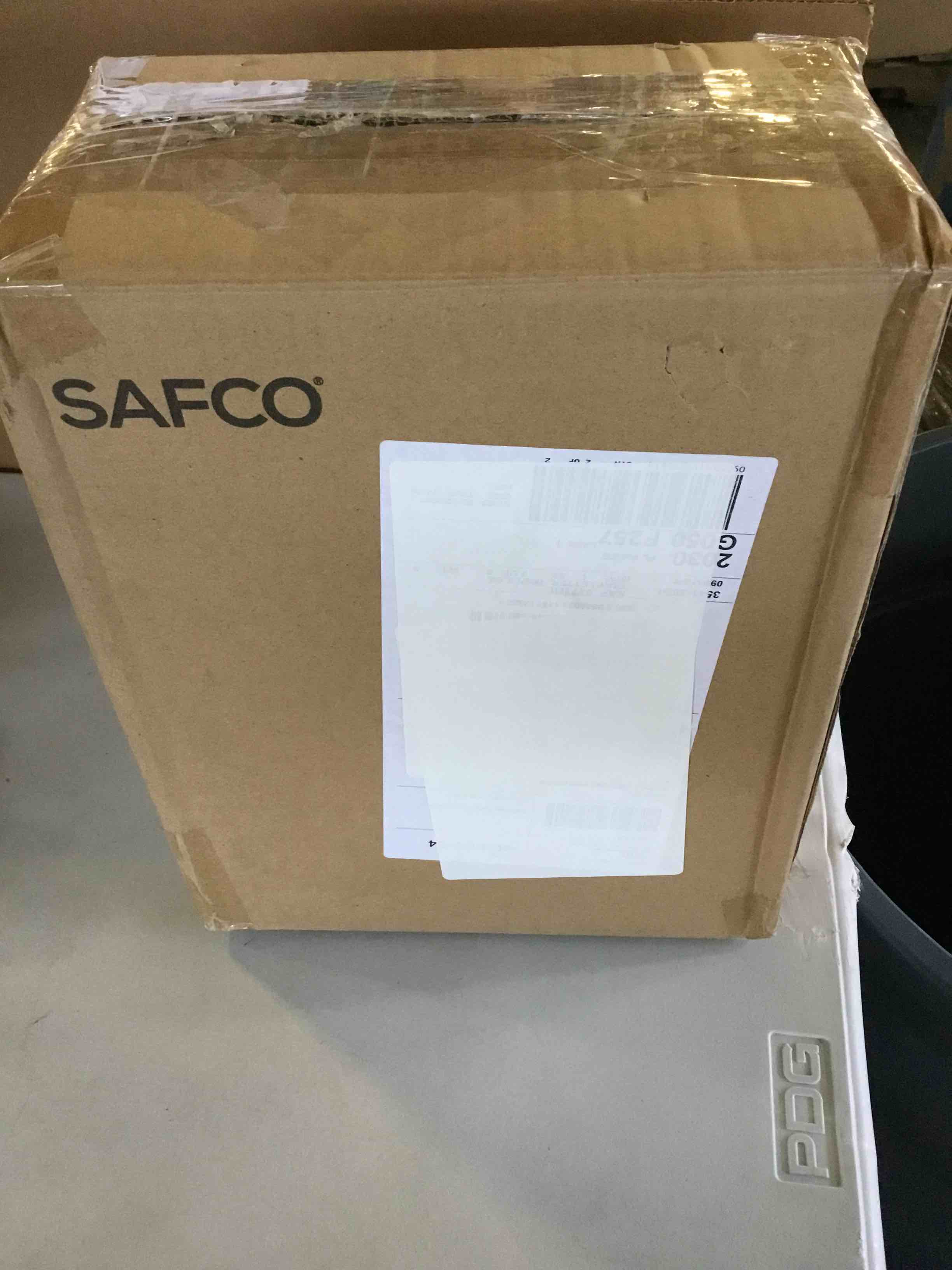 https://s3.amazonaws.com/lotting-images-prod/bidfta/BLU5666838_1696612204172.jpeg