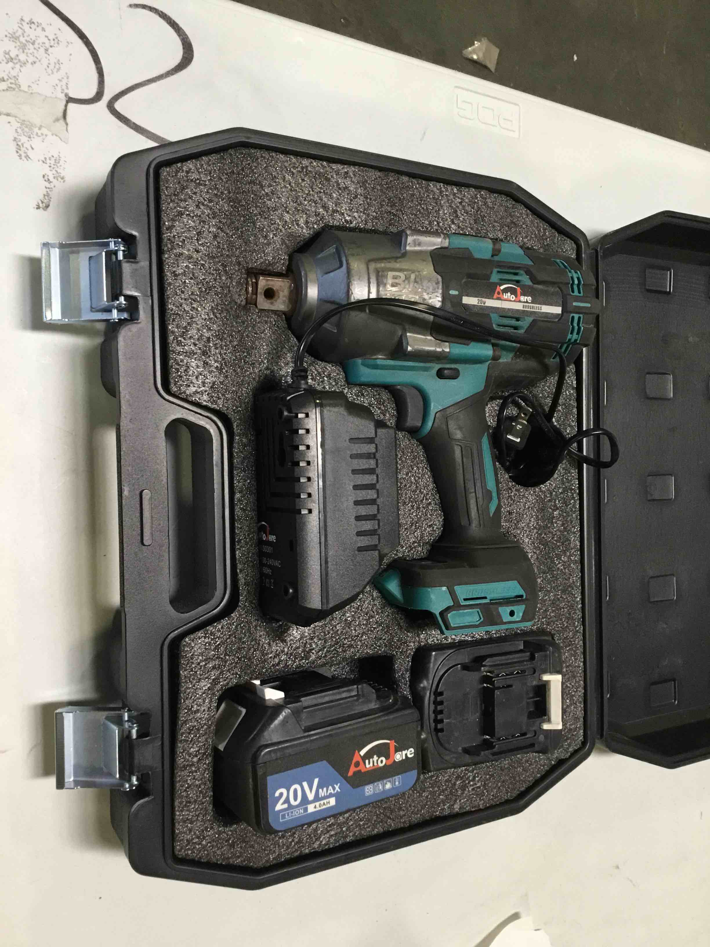 https://s3.amazonaws.com/lotting-images-prod/bidfta/BLU5666890_1696952498727.jpeg