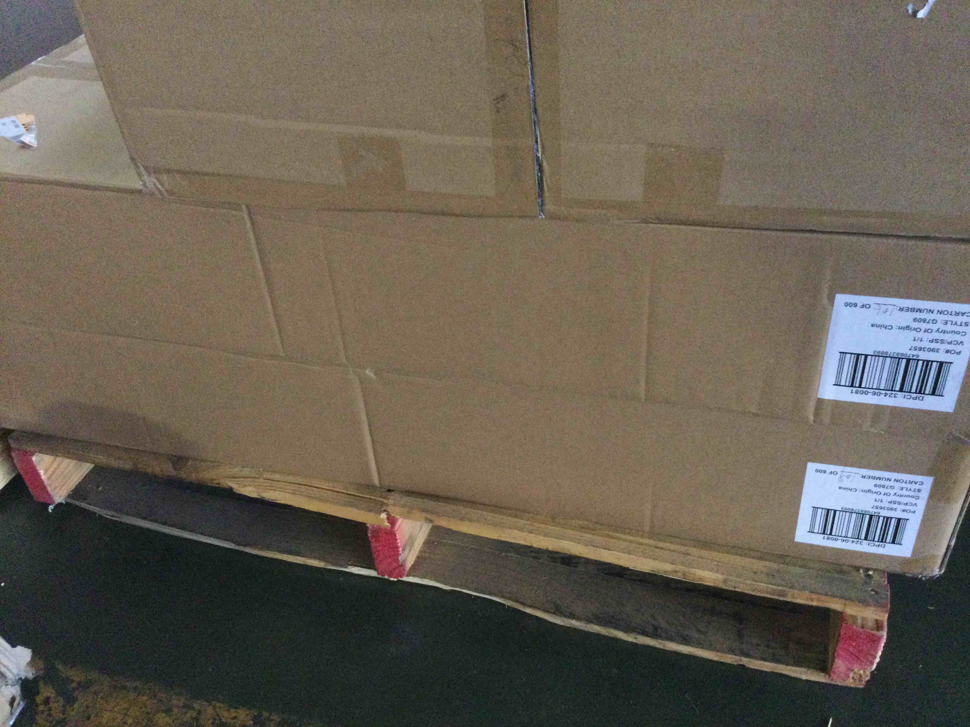 https://s3.amazonaws.com/lotting-images-prod/bidfta/BLU5667653_1695836233585.jpeg