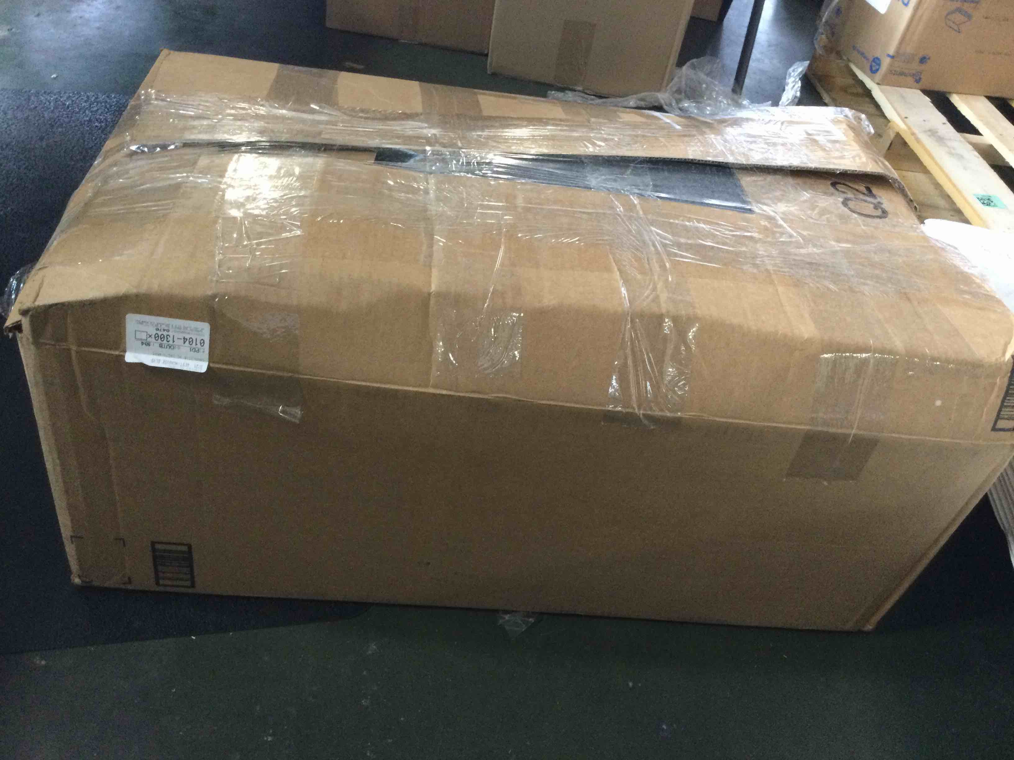 https://s3.amazonaws.com/lotting-images-prod/bidfta/BLU5667899_1695913537506.jpeg