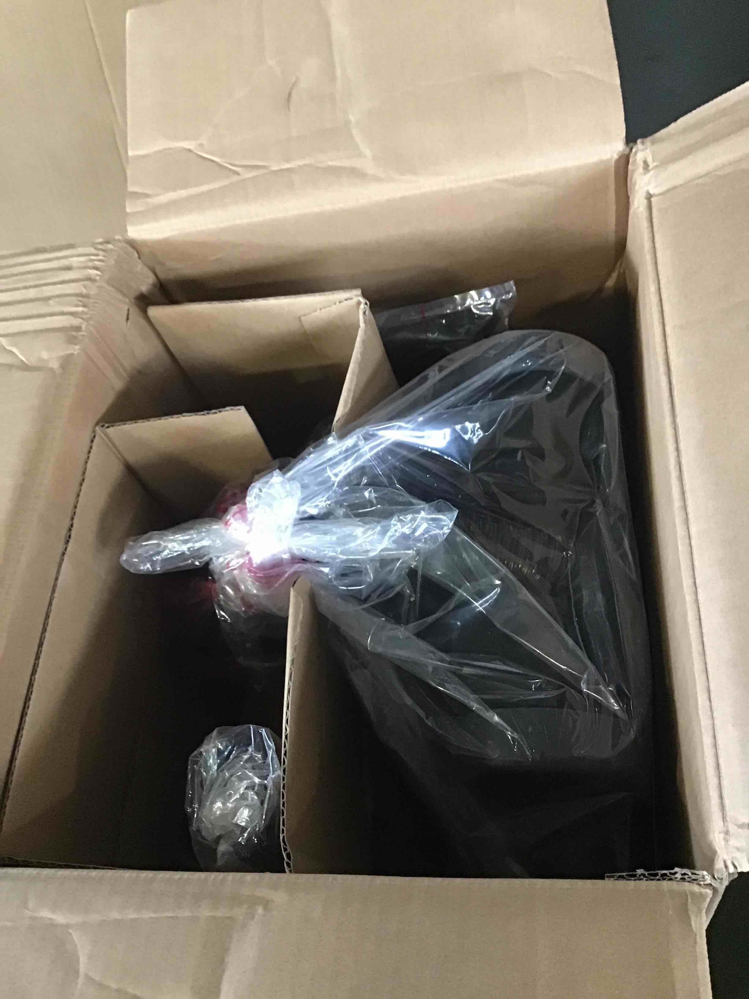 https://s3.amazonaws.com/lotting-images-prod/bidfta/BLU5669709_1695923939903.jpeg