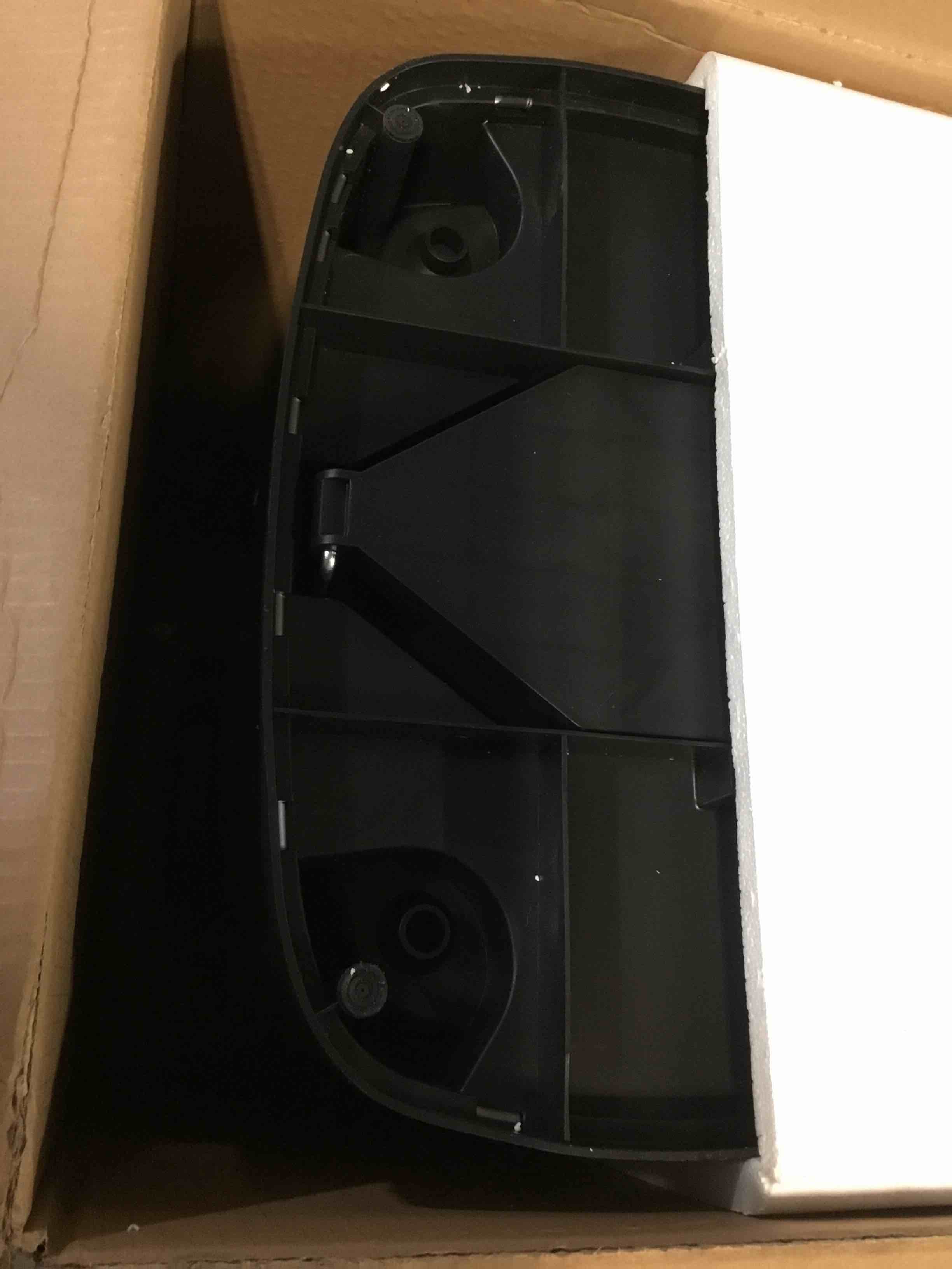https://s3.amazonaws.com/lotting-images-prod/bidfta/BLU5670942_1695908795917.jpeg
