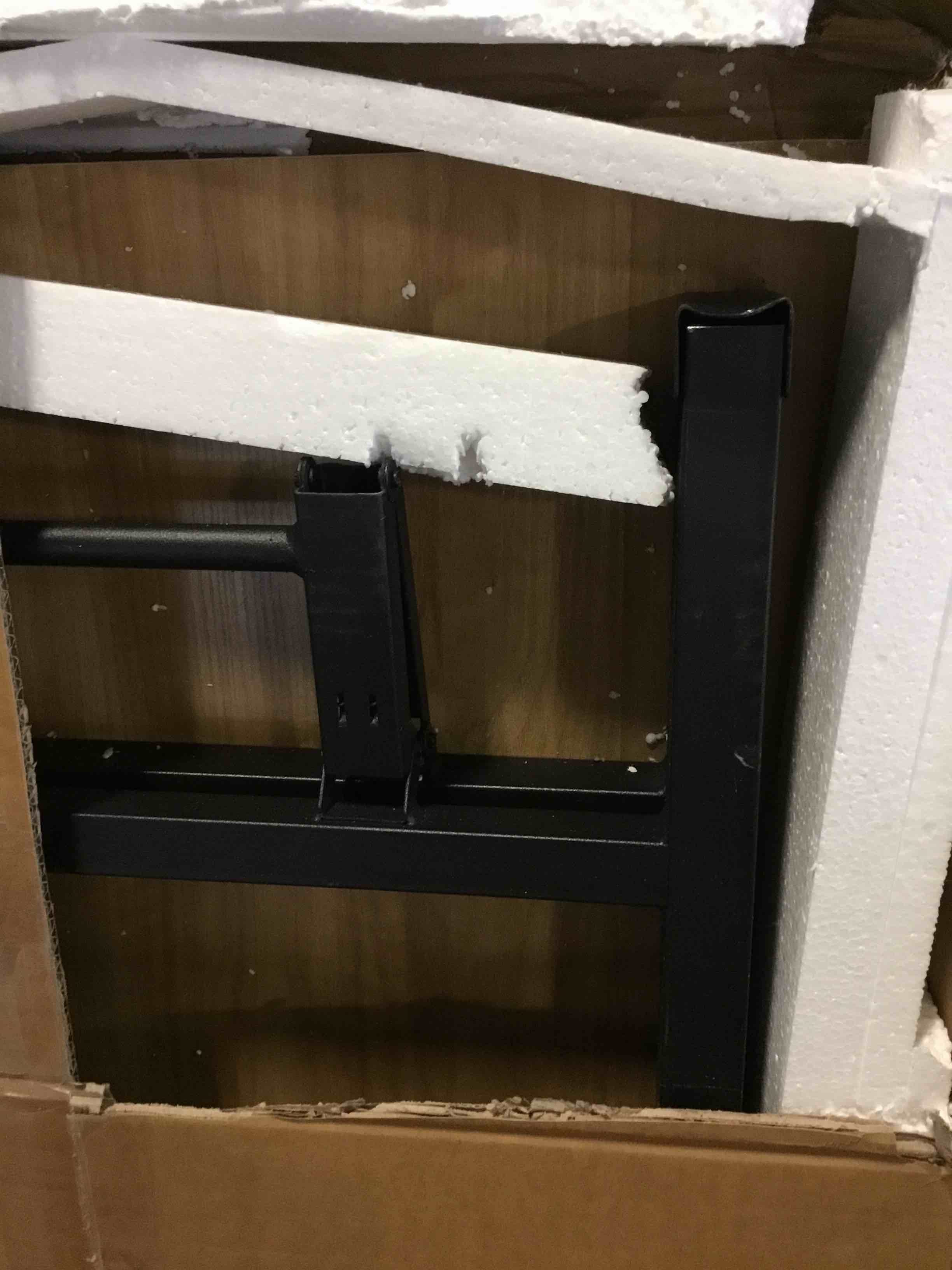 https://s3.amazonaws.com/lotting-images-prod/bidfta/BLU5671208_1695998096652.jpeg