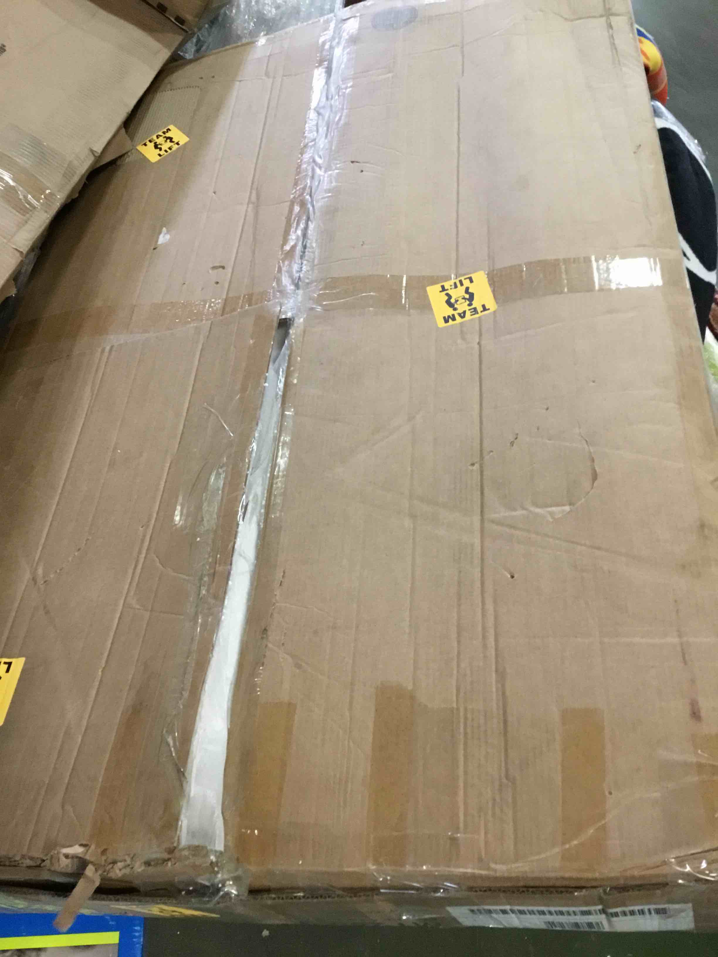 https://s3.amazonaws.com/lotting-images-prod/bidfta/BLU5671224_1696000278749.jpeg