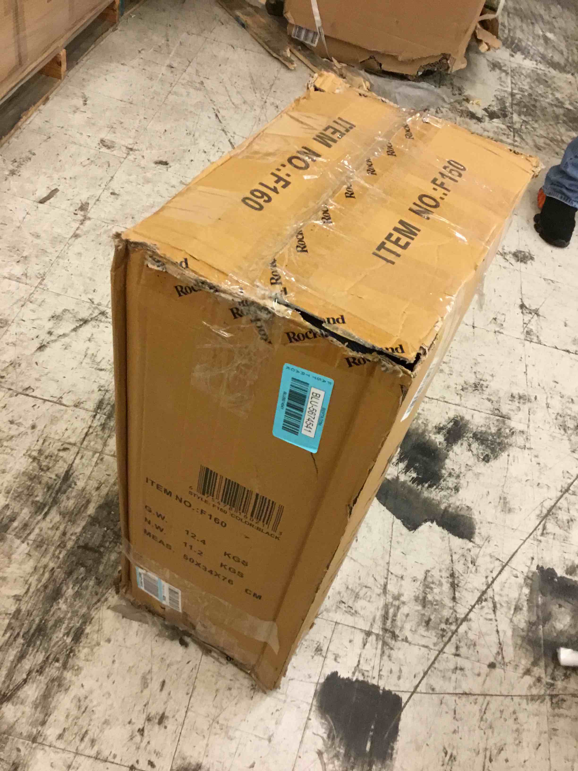 https://s3.amazonaws.com/lotting-images-prod/bidfta/BLU5674541_1715012484533.jpeg