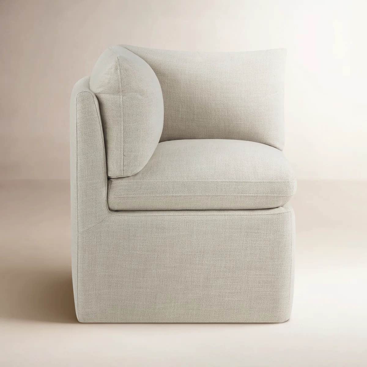 Alayaa corner chair with extra wide dining chair