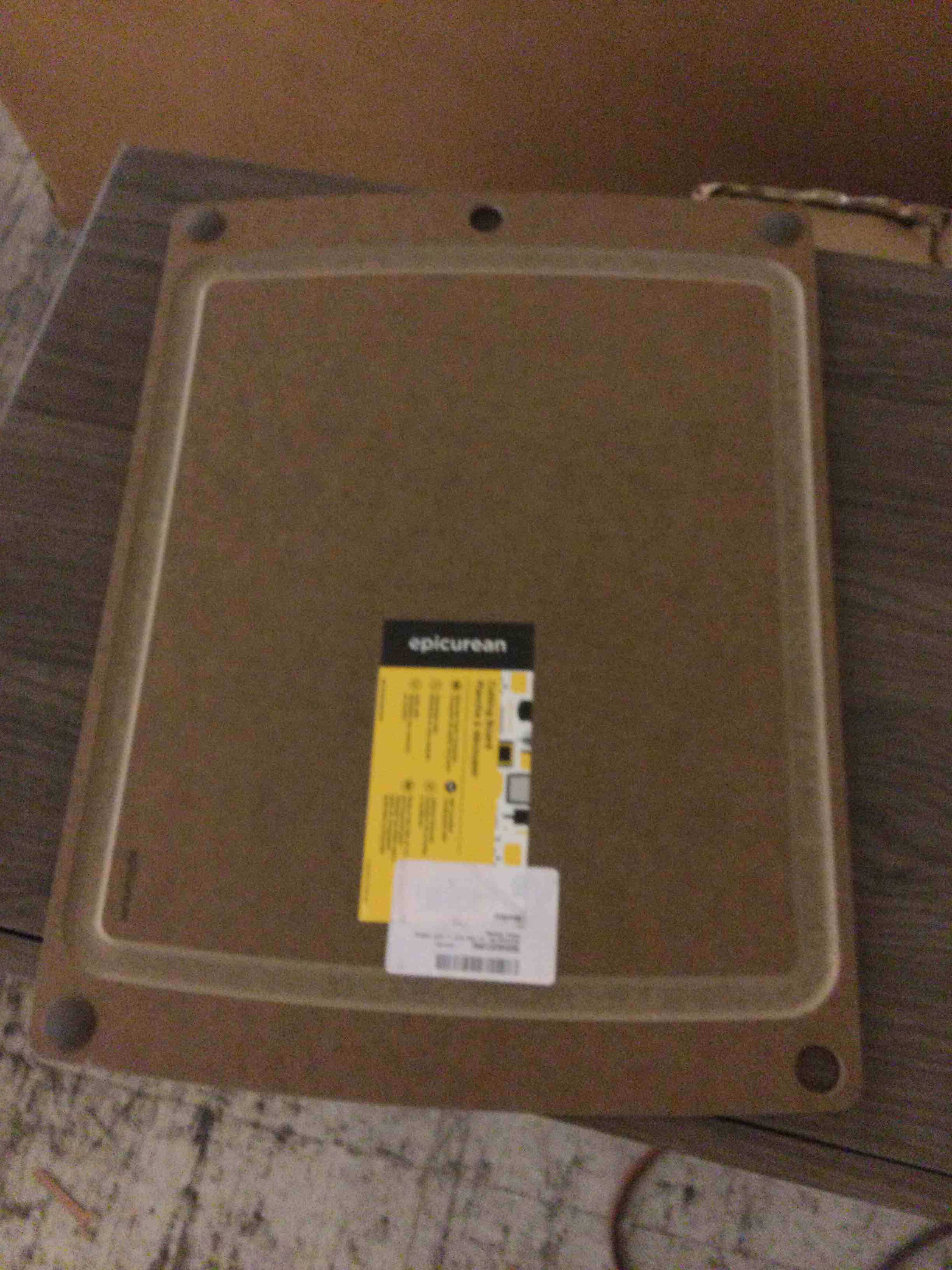 Condition photo showing Good Condition for Epicurean All-in-One 19.5" × 14.5" Cutting Board, Nutmeg