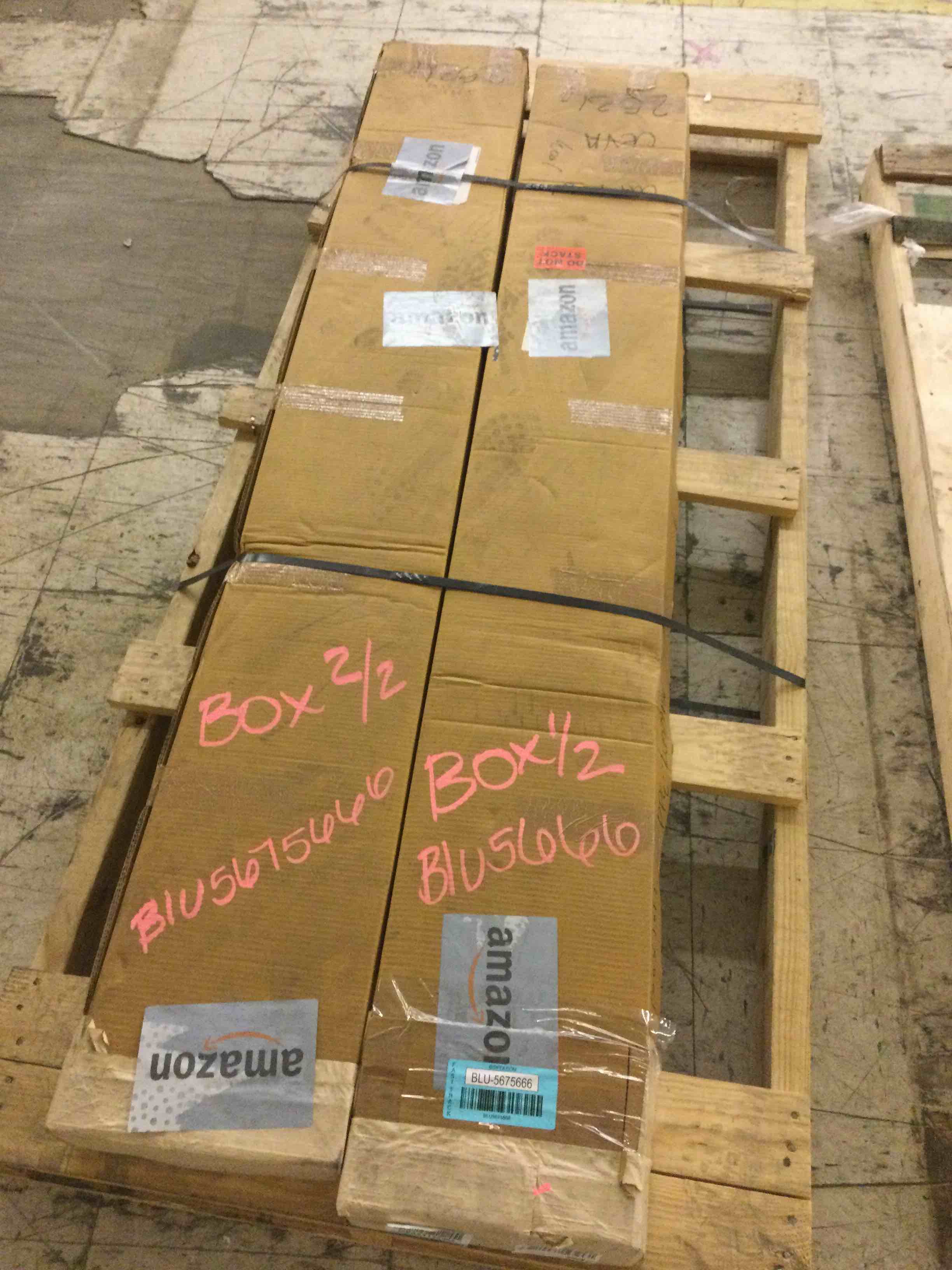 Condition photo showing New/Like New for Ekena Millwork 10"W x 6'H Premium Square Non-Tapered Smooth PVC Endura-Craft Column Wrap Kit, Standard Capital & Base 10"W x 6'H Standard Capital & Standard Base