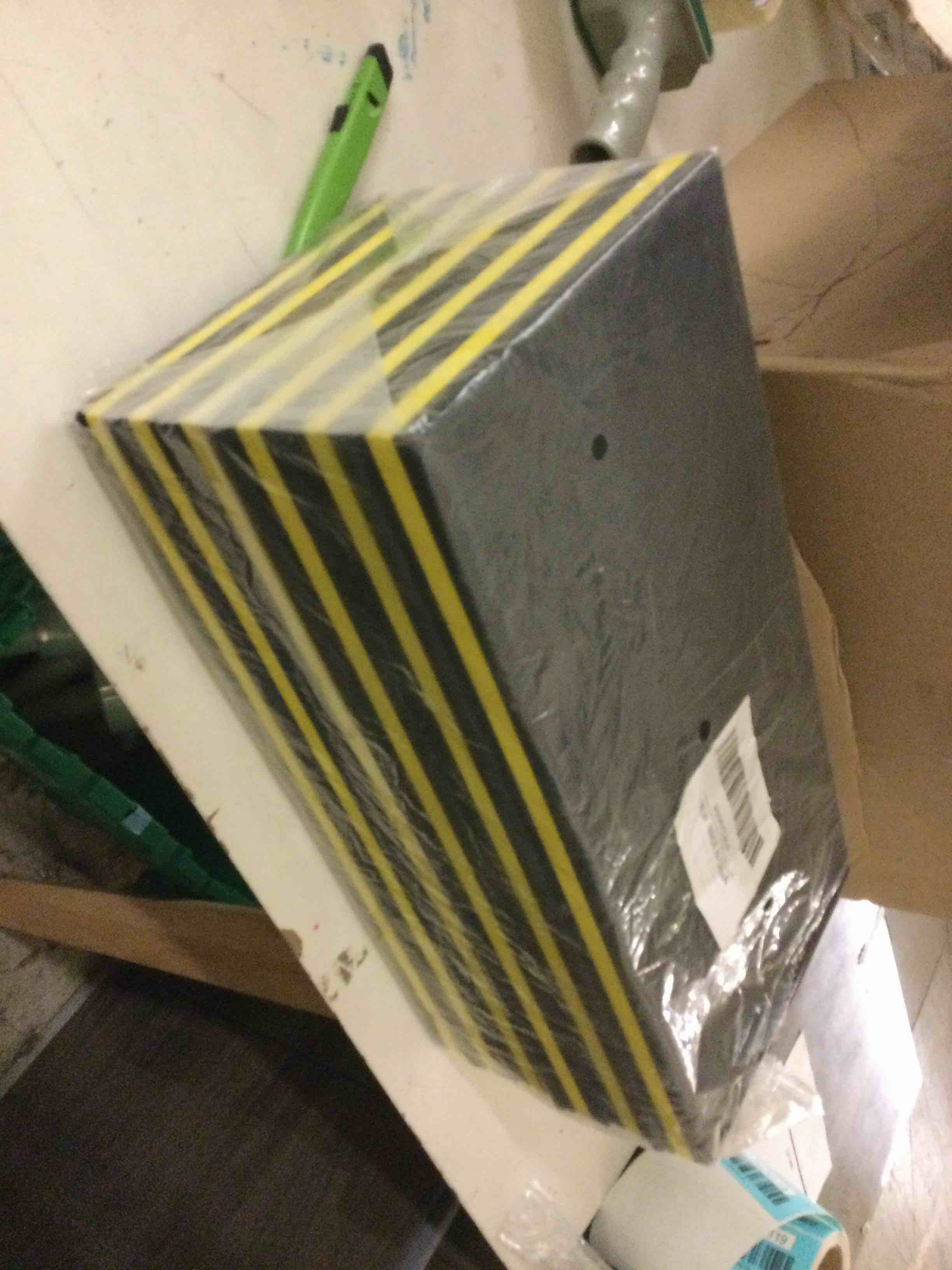 Condition photo showing New/Like New for 51.2×17.7inch mechanic mat, foldable eva garage kneeling pad for working under car , magnetic creeper tool mat with handle, waterproof floor mat for garage, mechanic shop, work bench, gym, camping