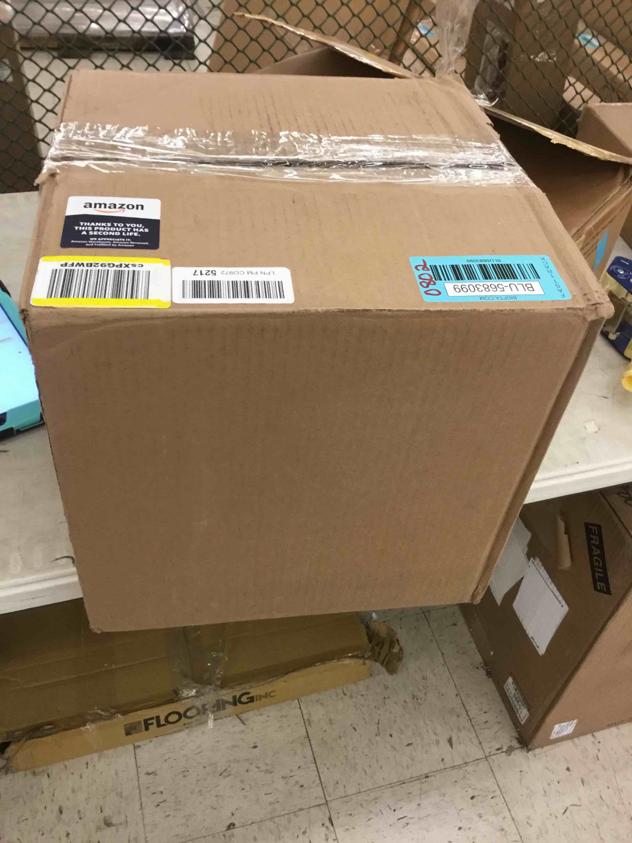 https://s3.amazonaws.com/lotting-images-prod/bidfta/BLU5683099_1708361457651.jpeg