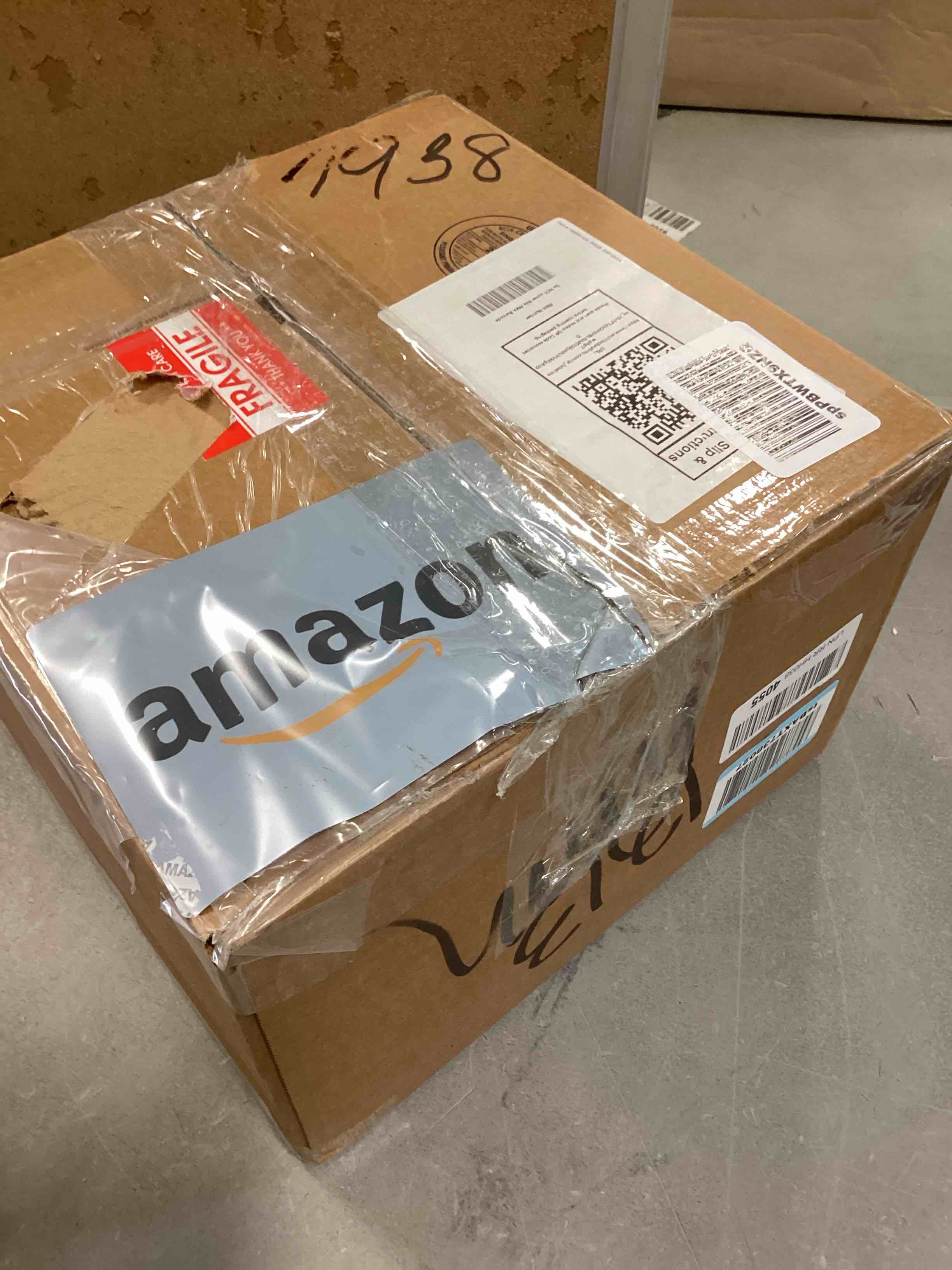 https://s3.amazonaws.com/lotting-images-prod/bidfta/BLU5684004_1713894838556.jpeg