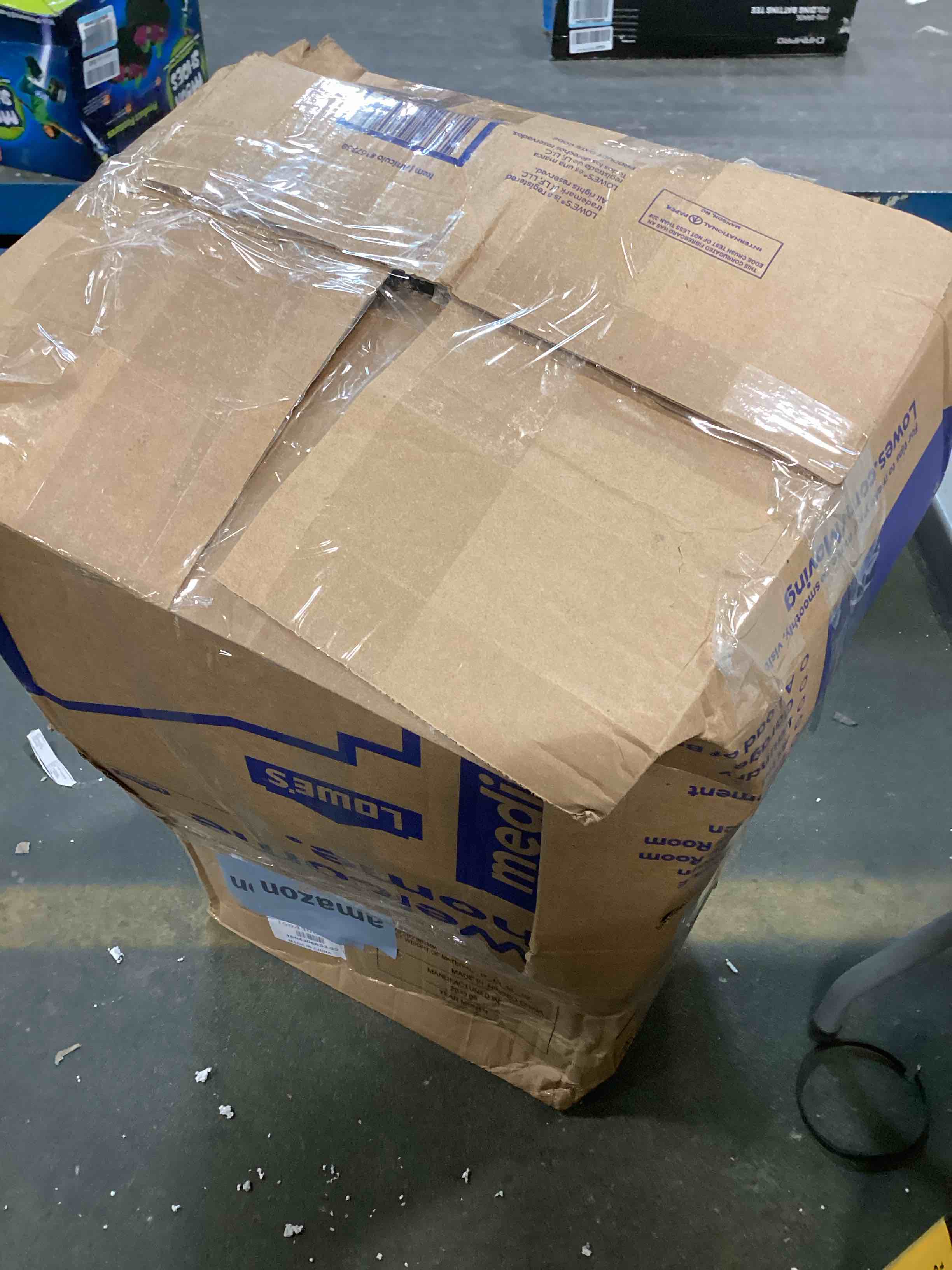https://s3.amazonaws.com/lotting-images-prod/bidfta/BLU5684235_1713973143963.jpeg