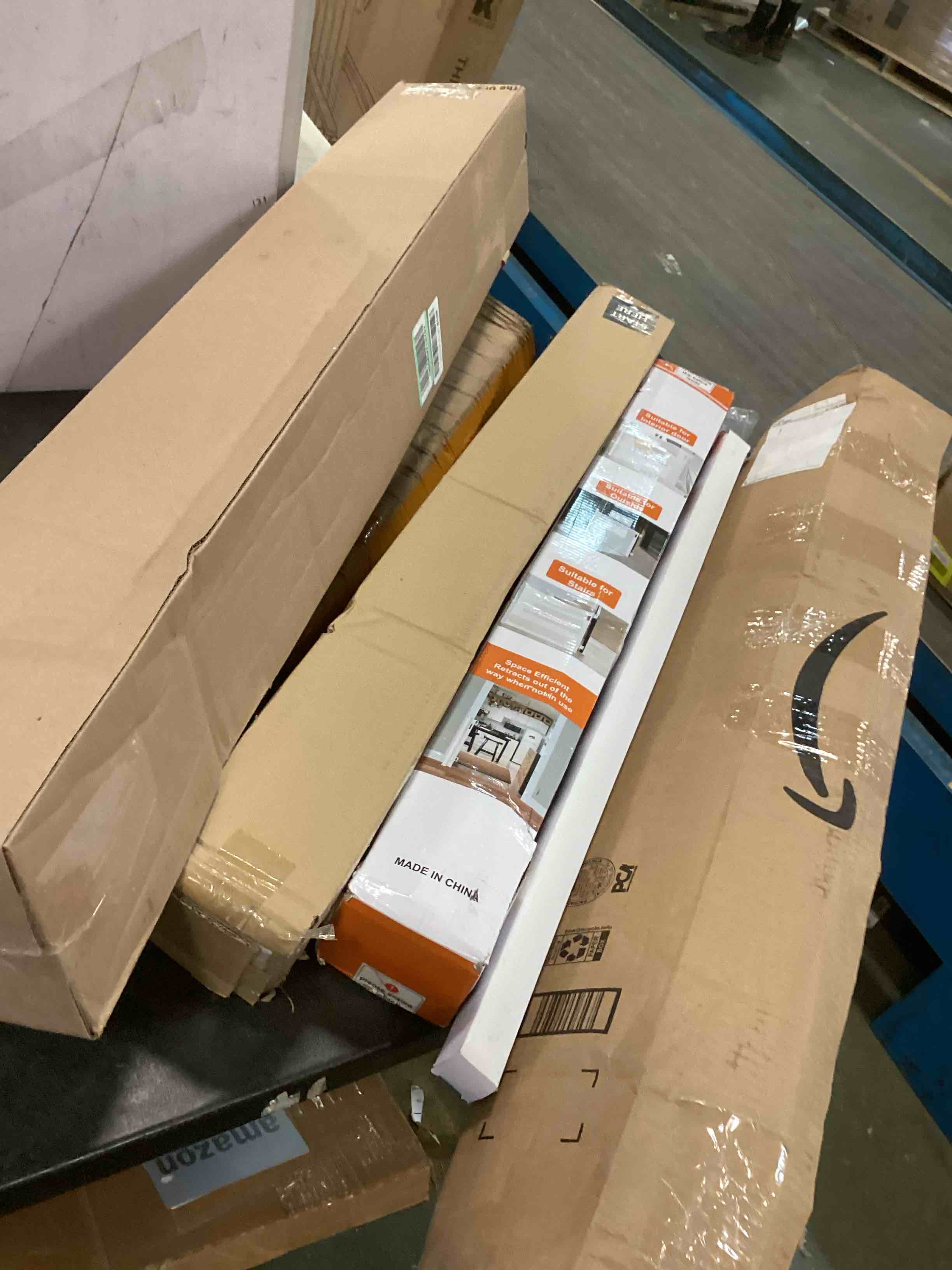 Various assorted items for home maintenance and car accessories