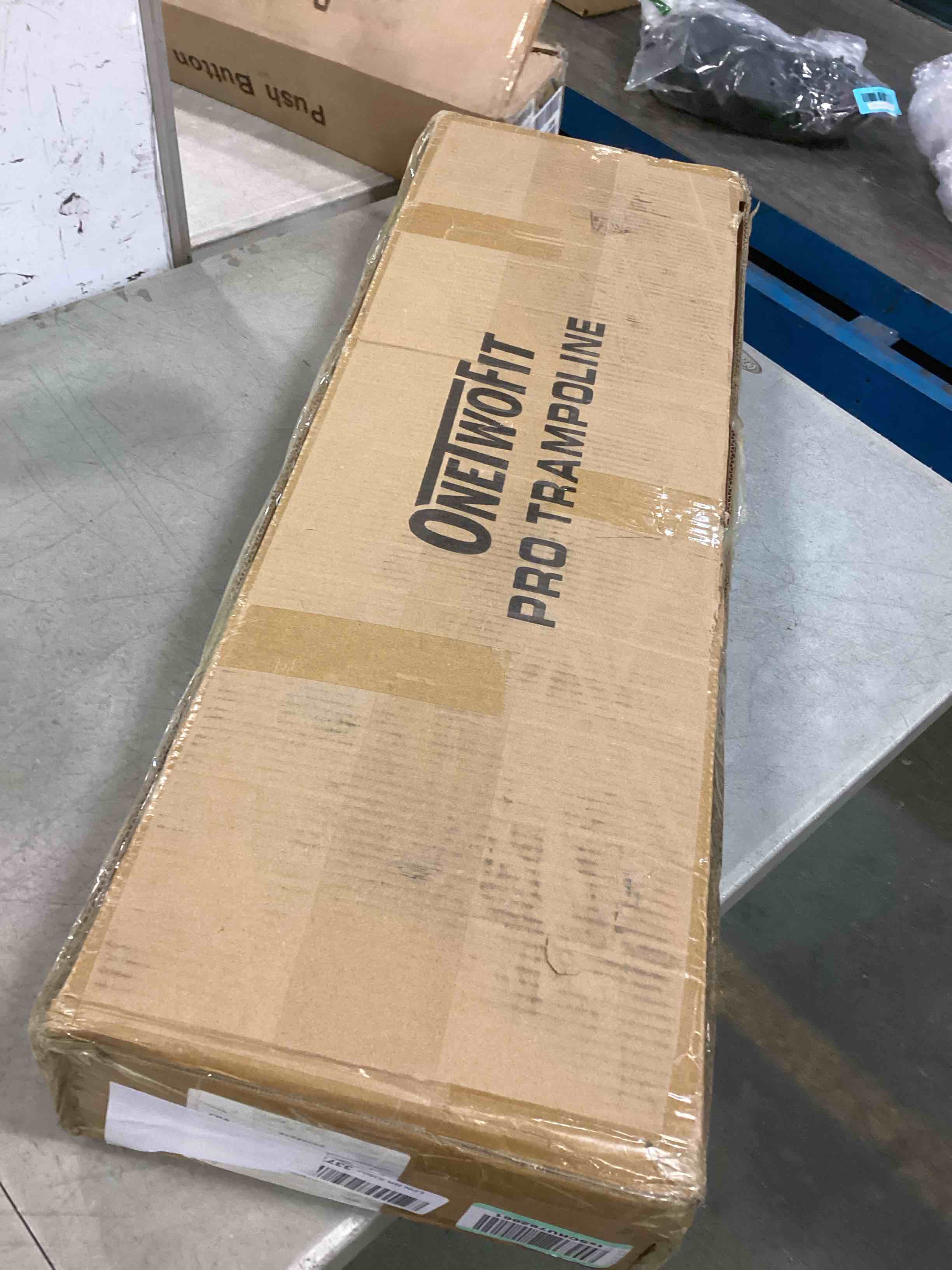 https://s3.amazonaws.com/lotting-images-prod/bidfta/BLU5685031_1714388827955.jpeg