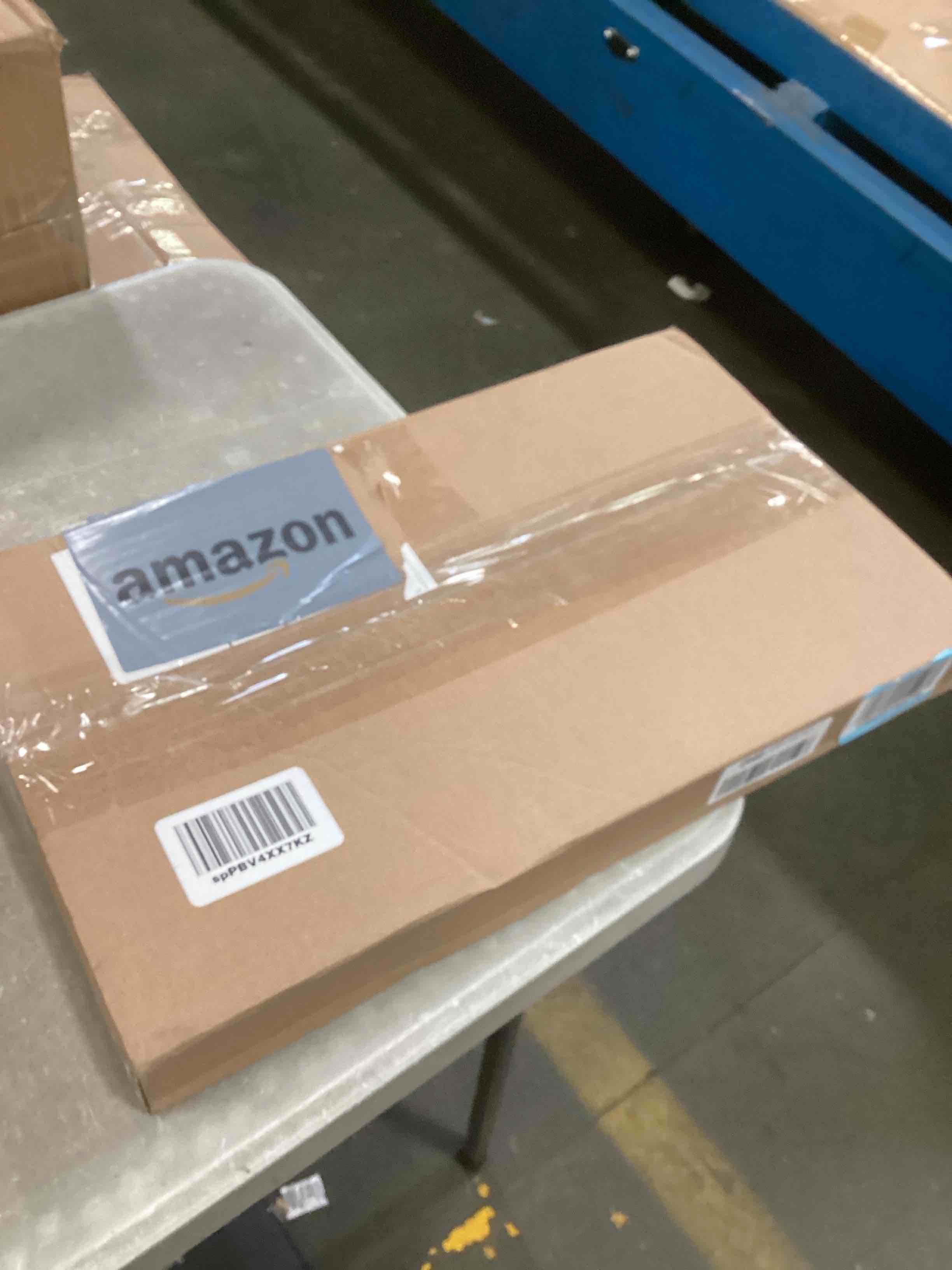 https://s3.amazonaws.com/lotting-images-prod/bidfta/BLU5685468_1714055077350.jpeg