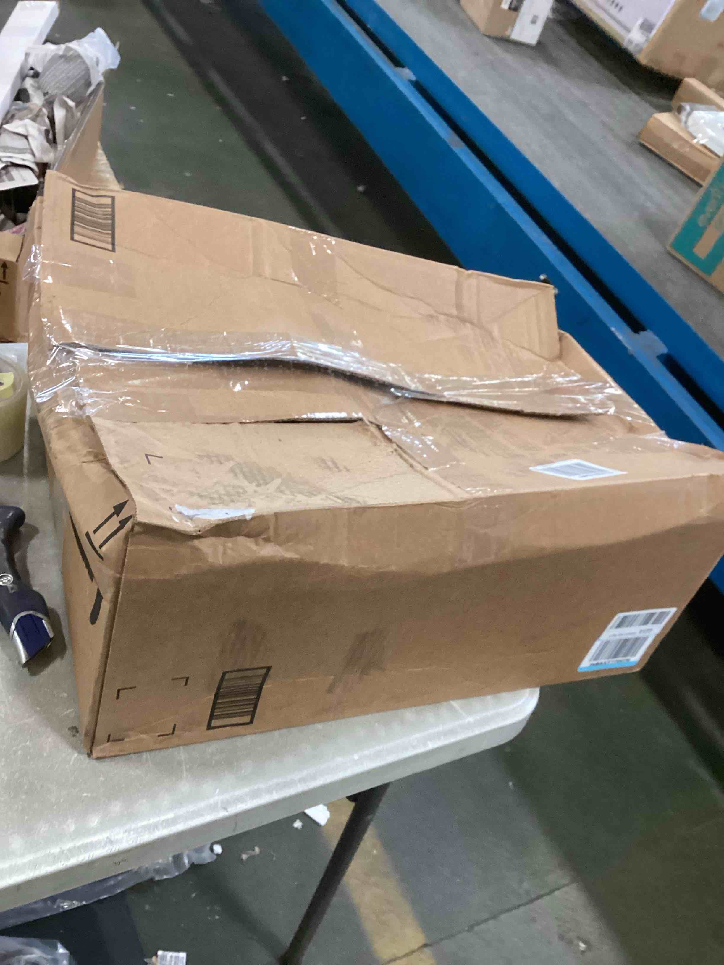 https://s3.amazonaws.com/lotting-images-prod/bidfta/BLU5685475_1714055712122.jpeg