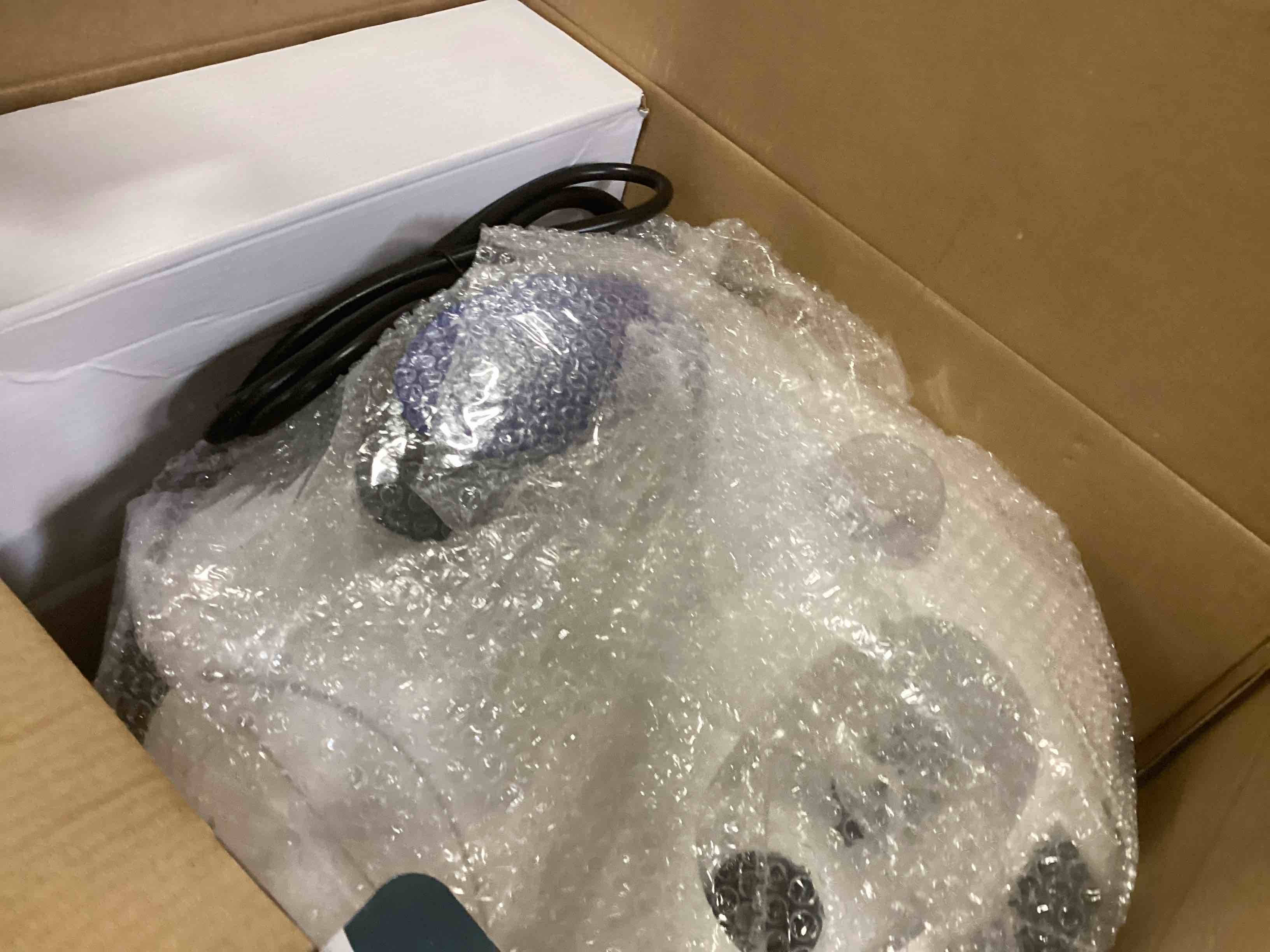 https://s3.amazonaws.com/lotting-images-prod/bidfta/BLU5685521_1714060391809.jpeg