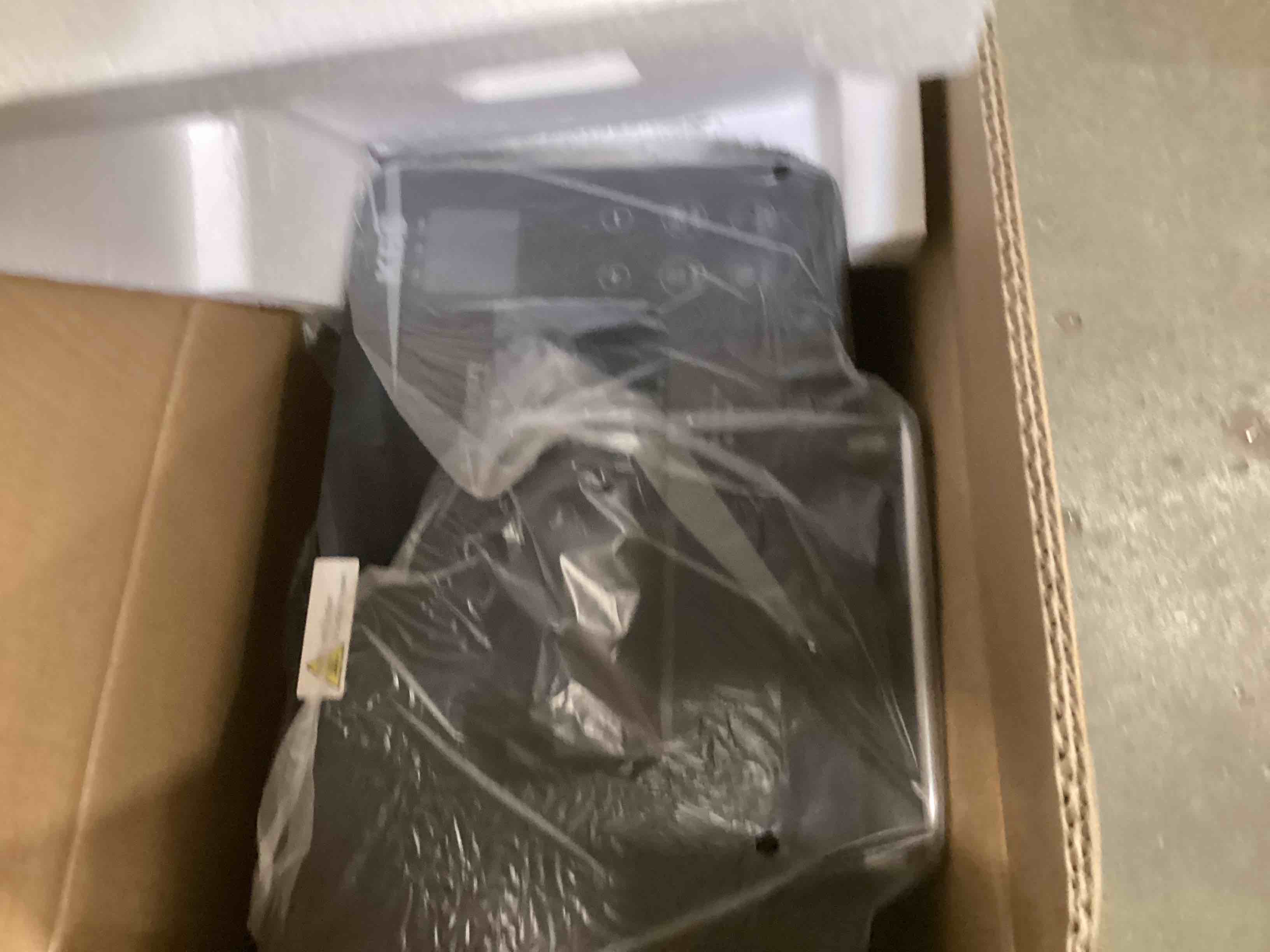 https://s3.amazonaws.com/lotting-images-prod/bidfta/BLU5685529_1714060634013.jpeg