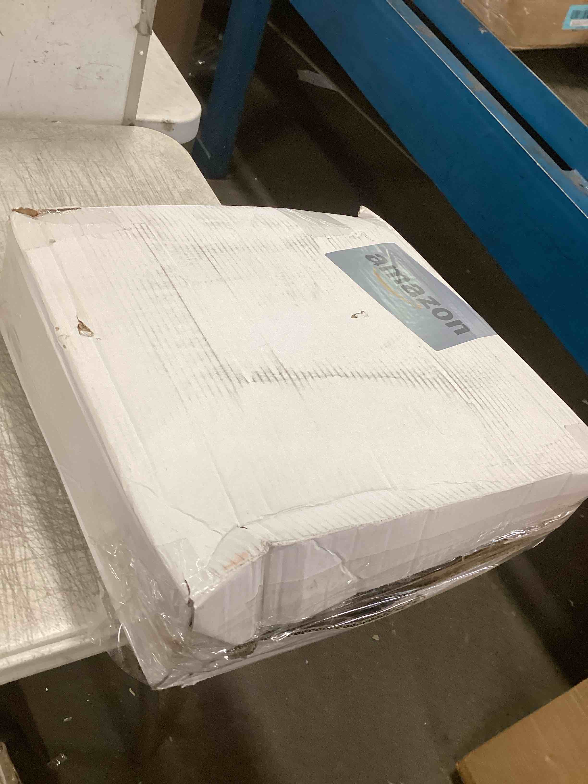 https://s3.amazonaws.com/lotting-images-prod/bidfta/BLU5685823_1714147276533.jpeg