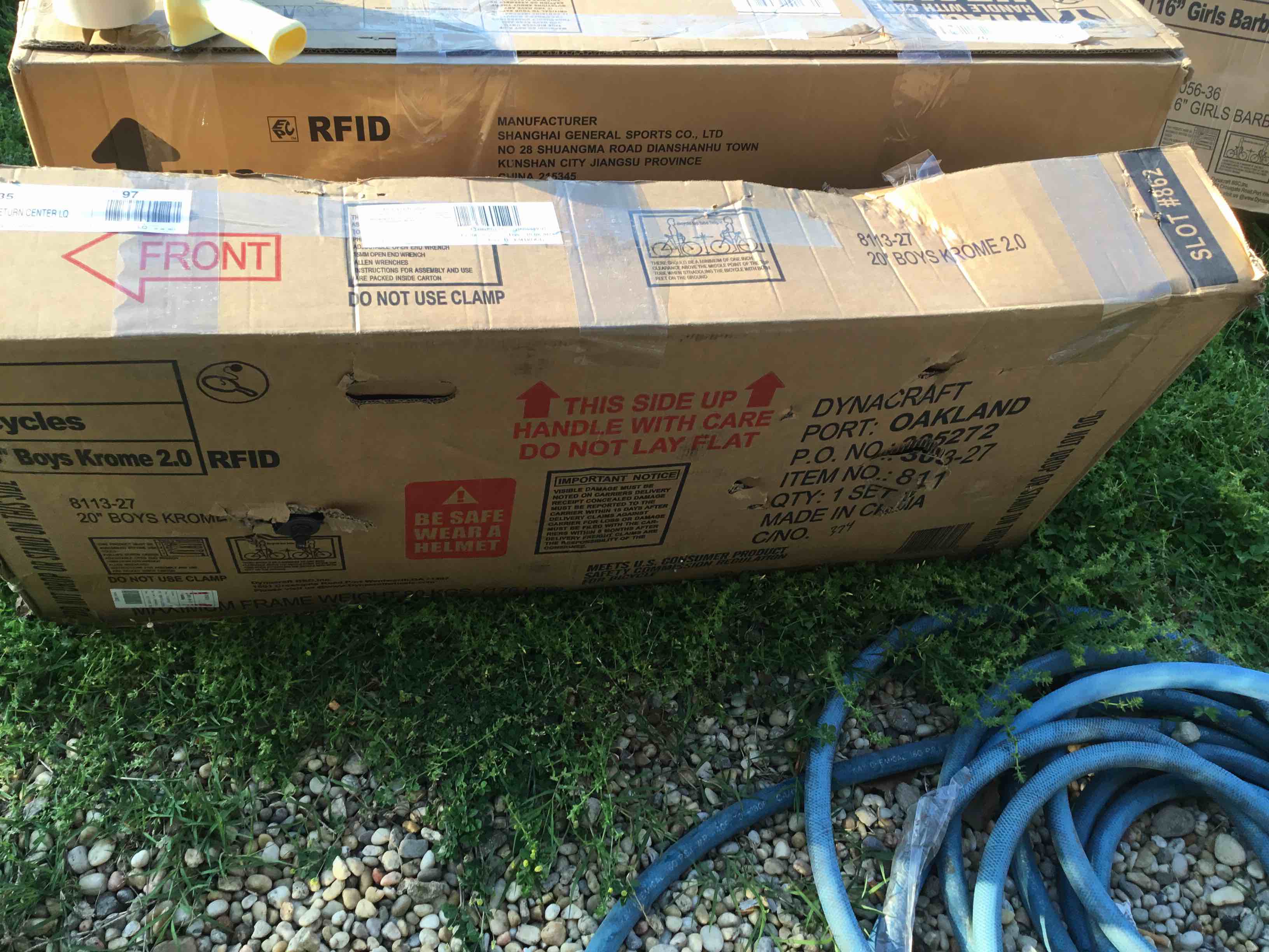https://s3.amazonaws.com/lotting-images-prod/bidfta/BLU5686065_1714305643316.jpeg