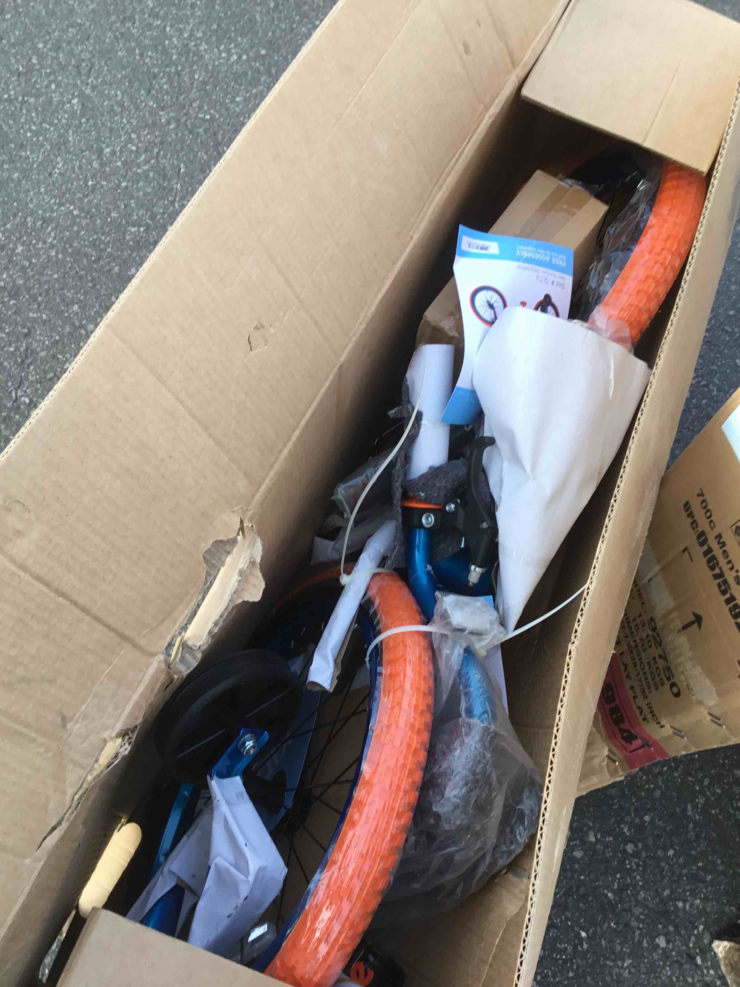 https://s3.amazonaws.com/lotting-images-prod/bidfta/BLU5686080_1714303681047.jpeg