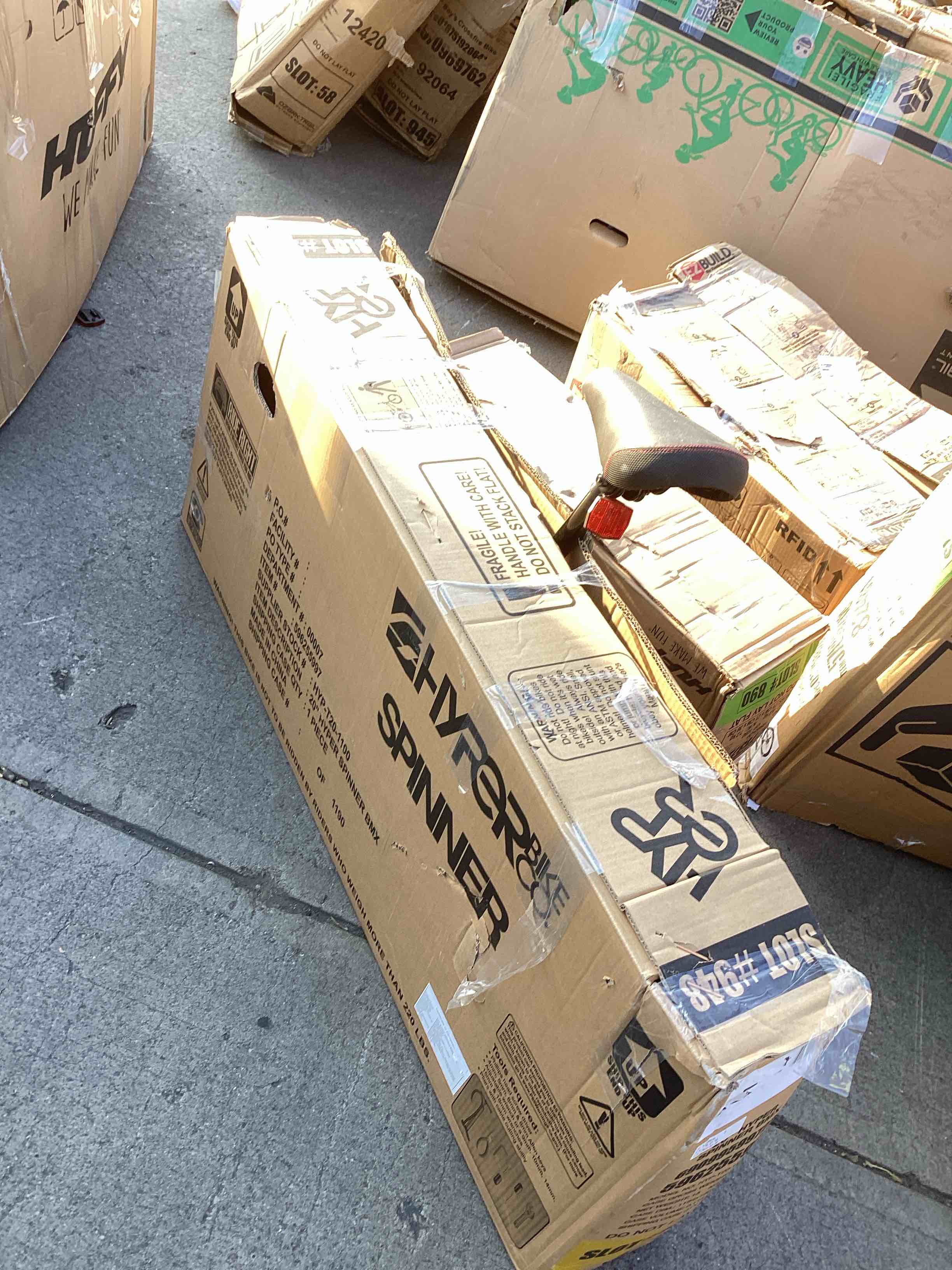 https://s3.amazonaws.com/lotting-images-prod/bidfta/BLU5686107_1714306197618.jpeg