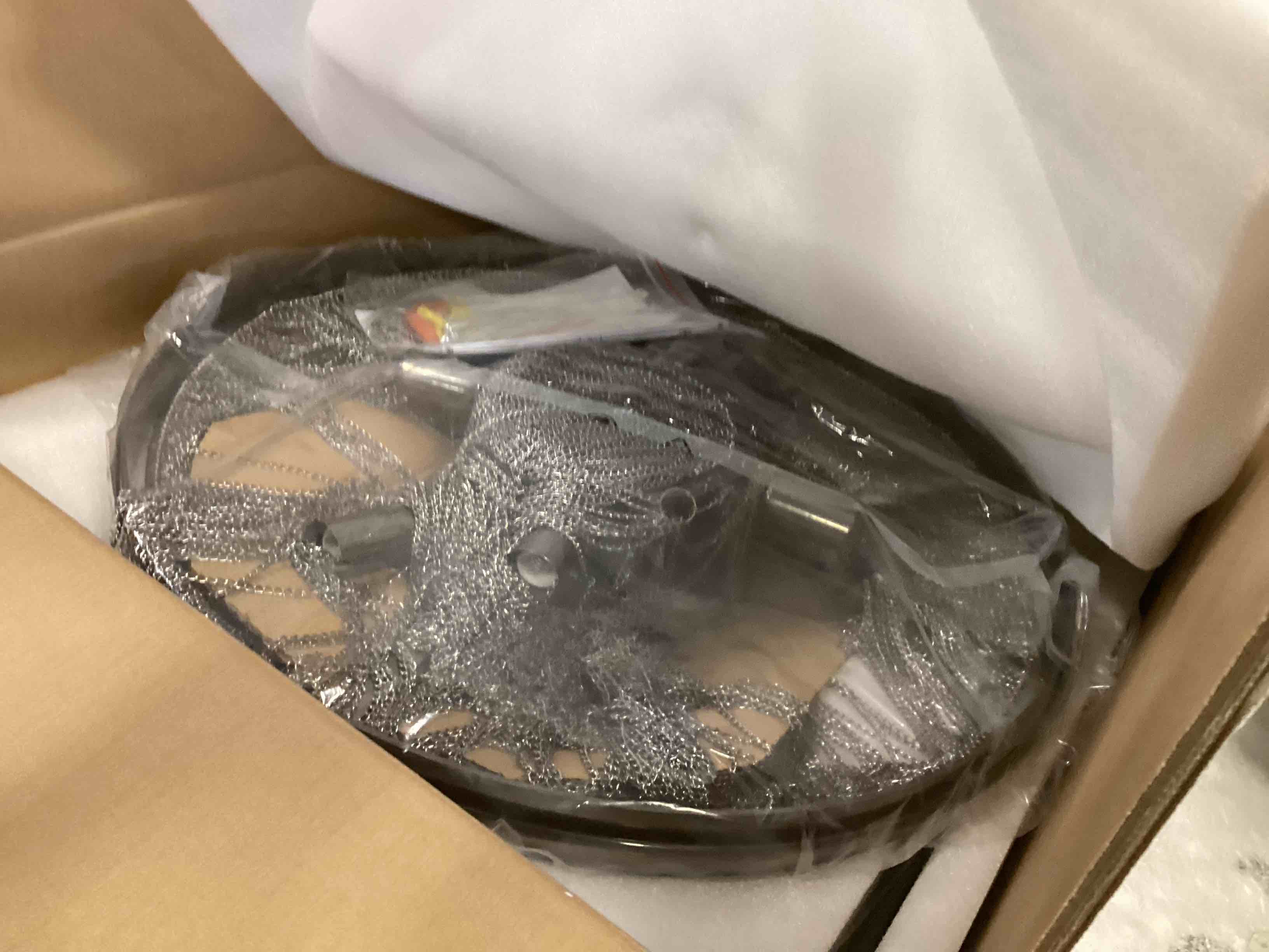 https://s3.amazonaws.com/lotting-images-prod/bidfta/BLU5686120_1714311653422.jpeg