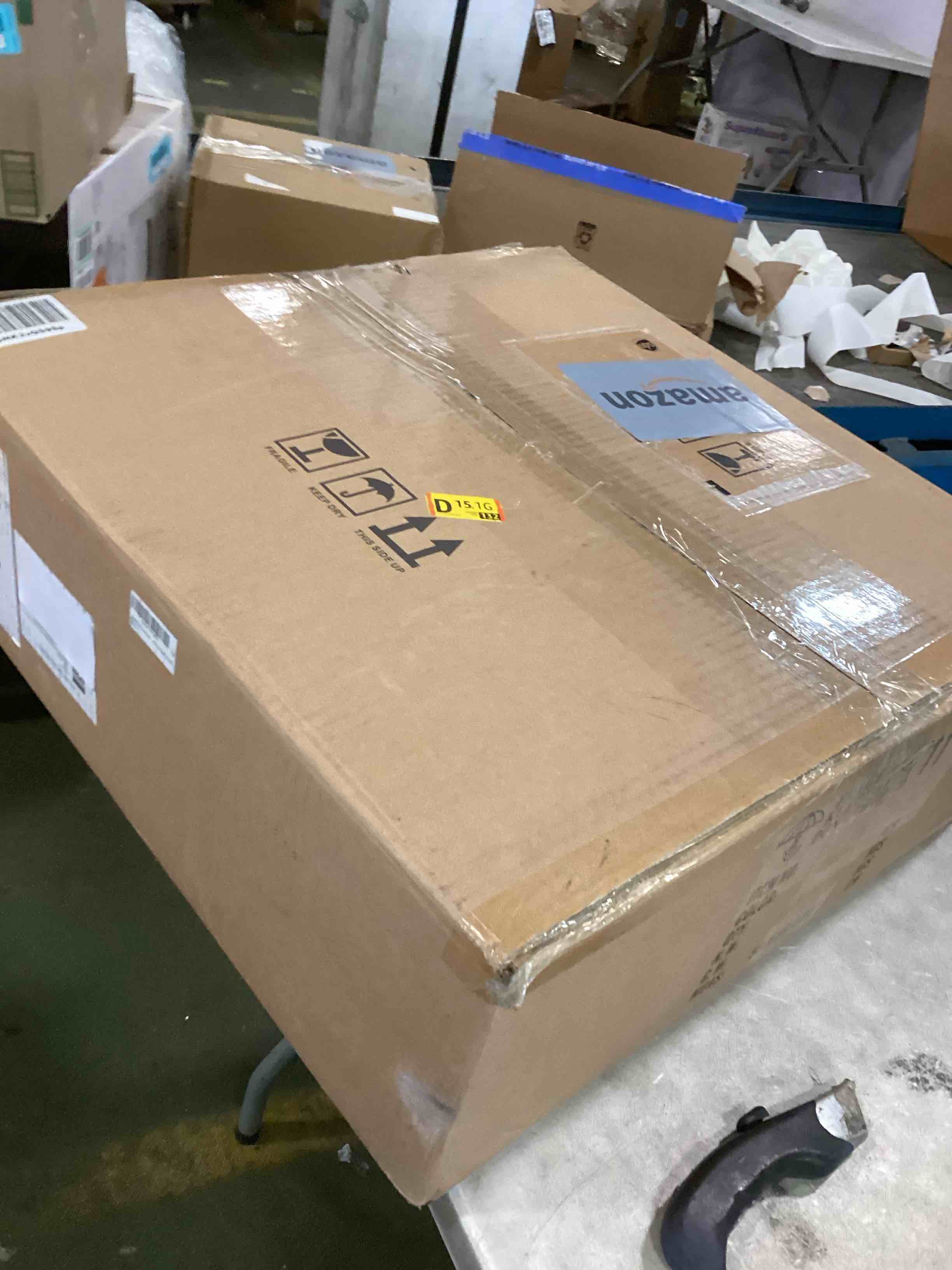 https://s3.amazonaws.com/lotting-images-prod/bidfta/BLU5686120_1714311663499.jpeg