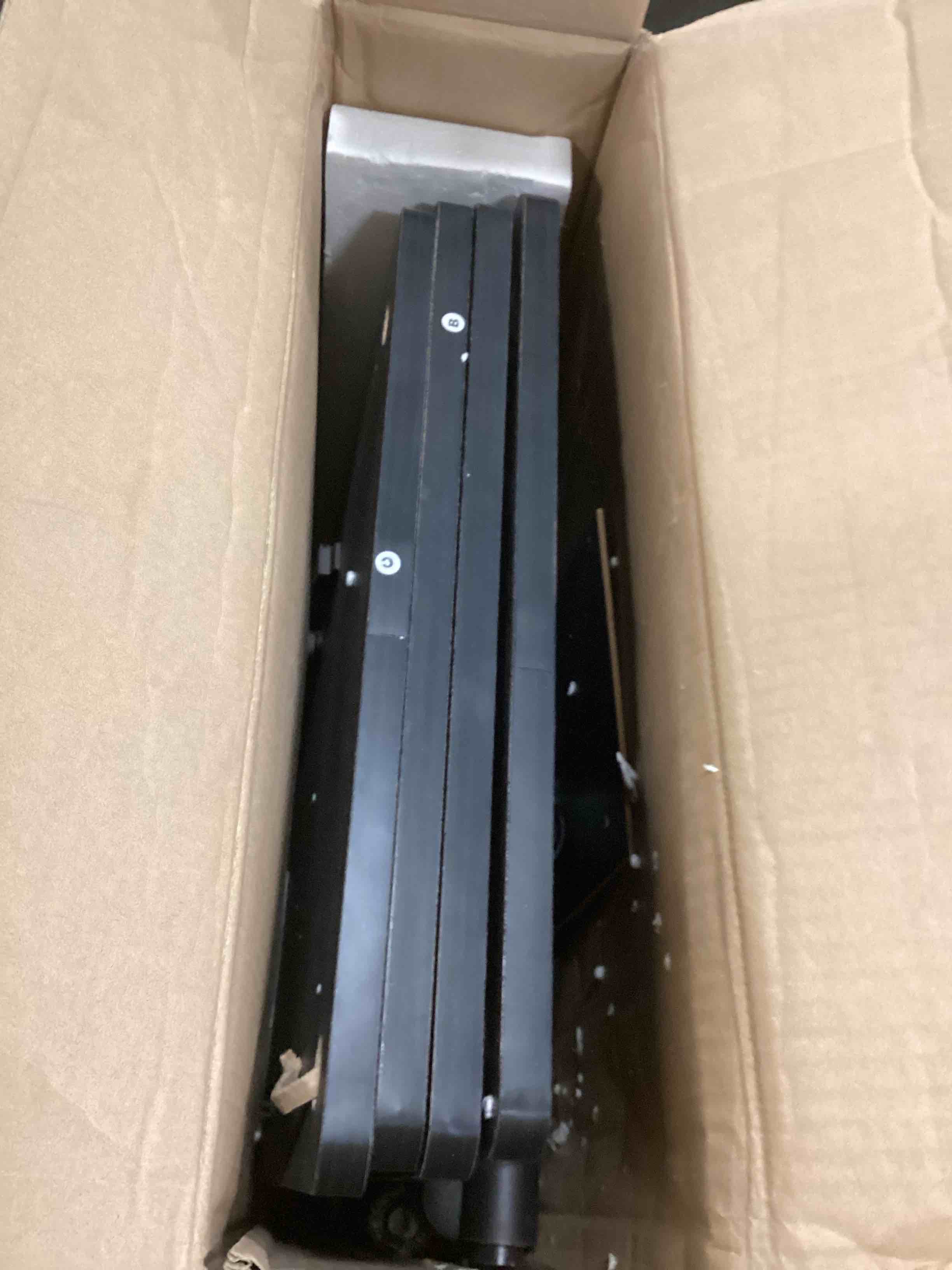 https://s3.amazonaws.com/lotting-images-prod/bidfta/BLU5686573_1714393657905.jpeg