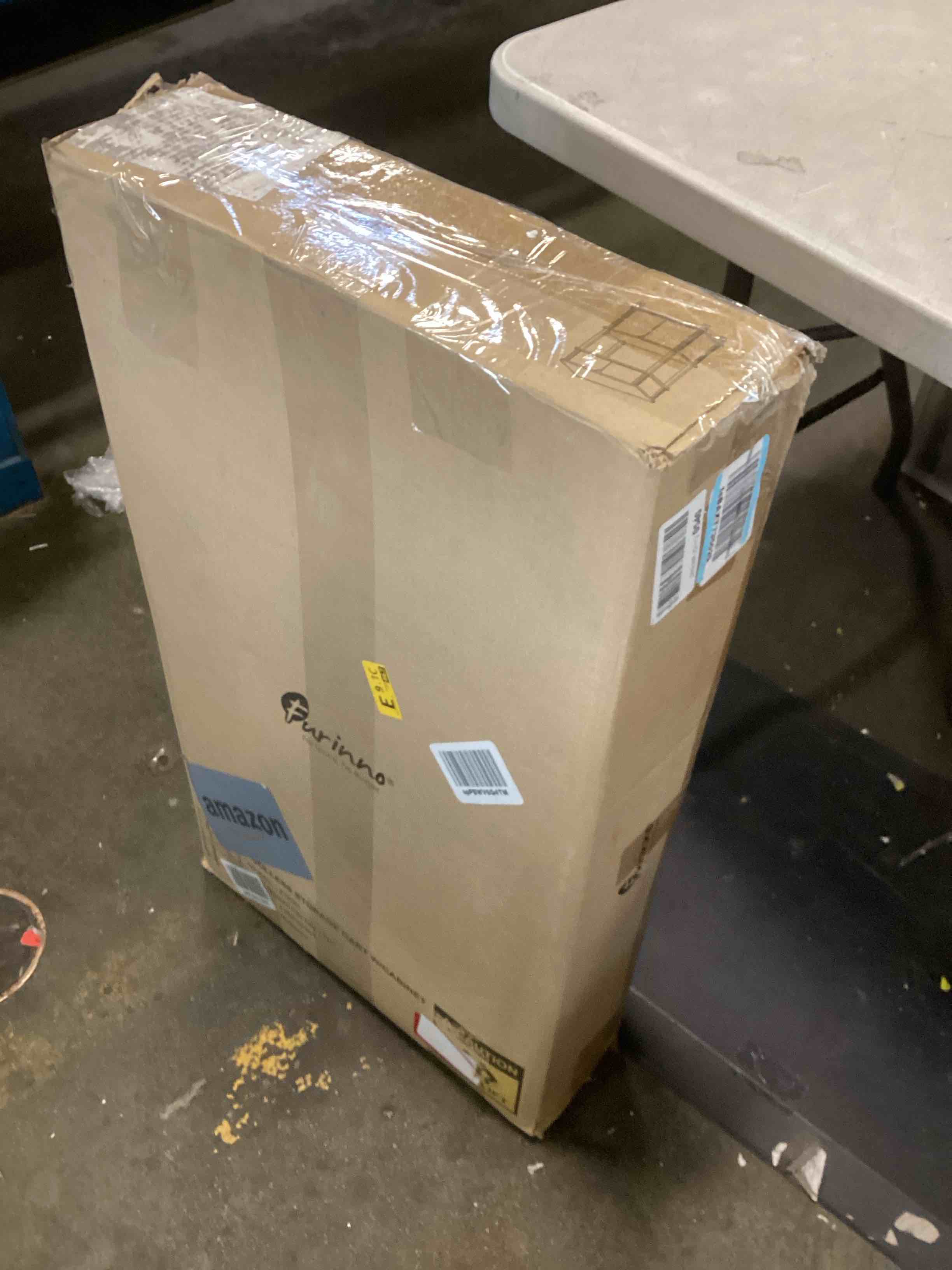 https://s3.amazonaws.com/lotting-images-prod/bidfta/BLU5686573_1714393670502.jpeg