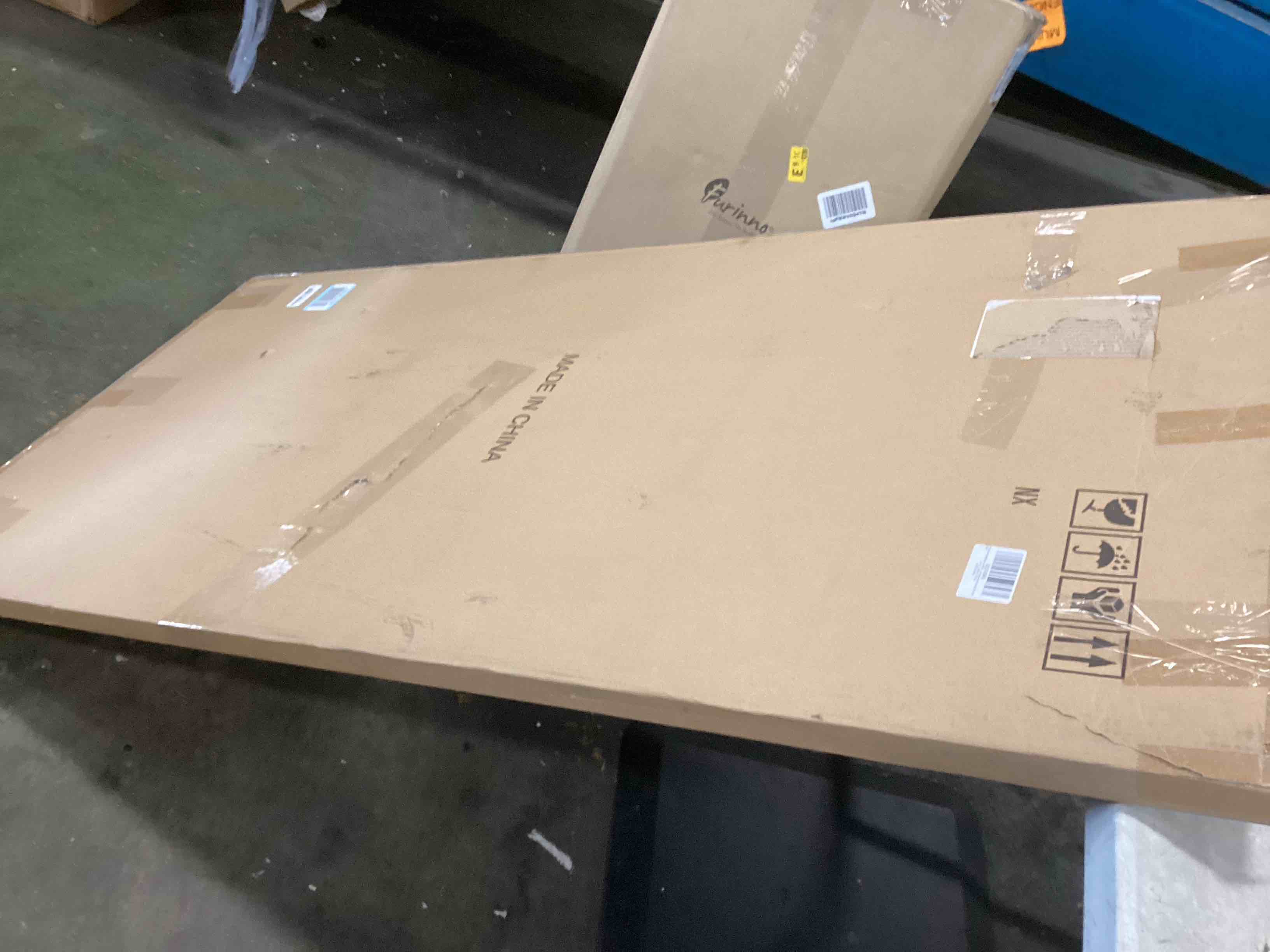 https://s3.amazonaws.com/lotting-images-prod/bidfta/BLU5686578_1714394301523.jpeg