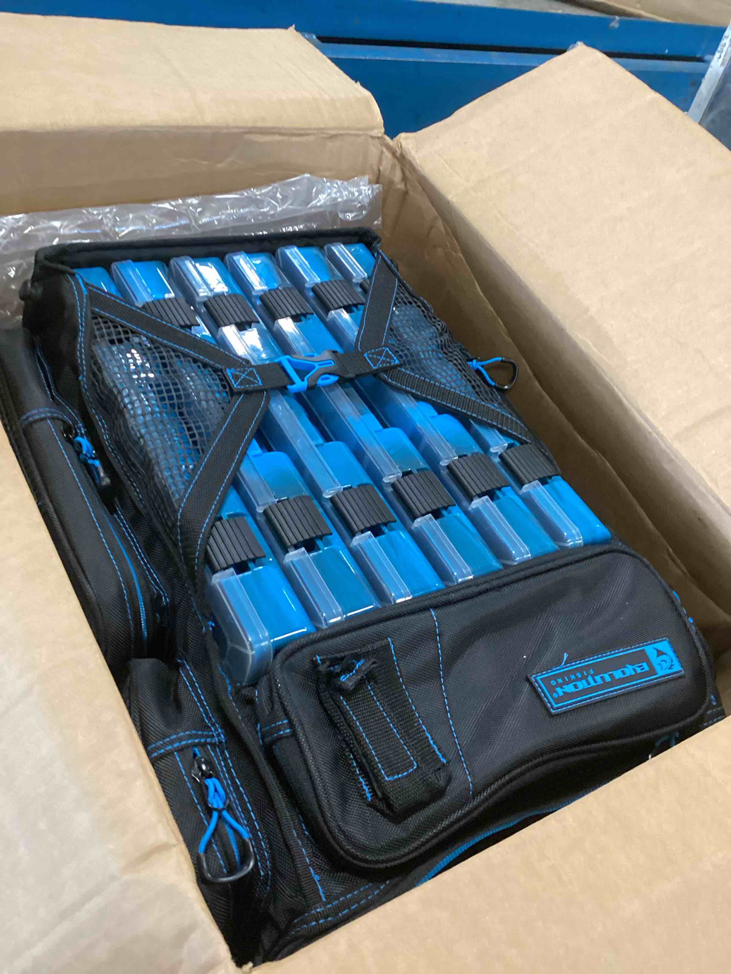 https://s3.amazonaws.com/lotting-images-prod/bidfta/BLU5686603_1714396517362.jpeg