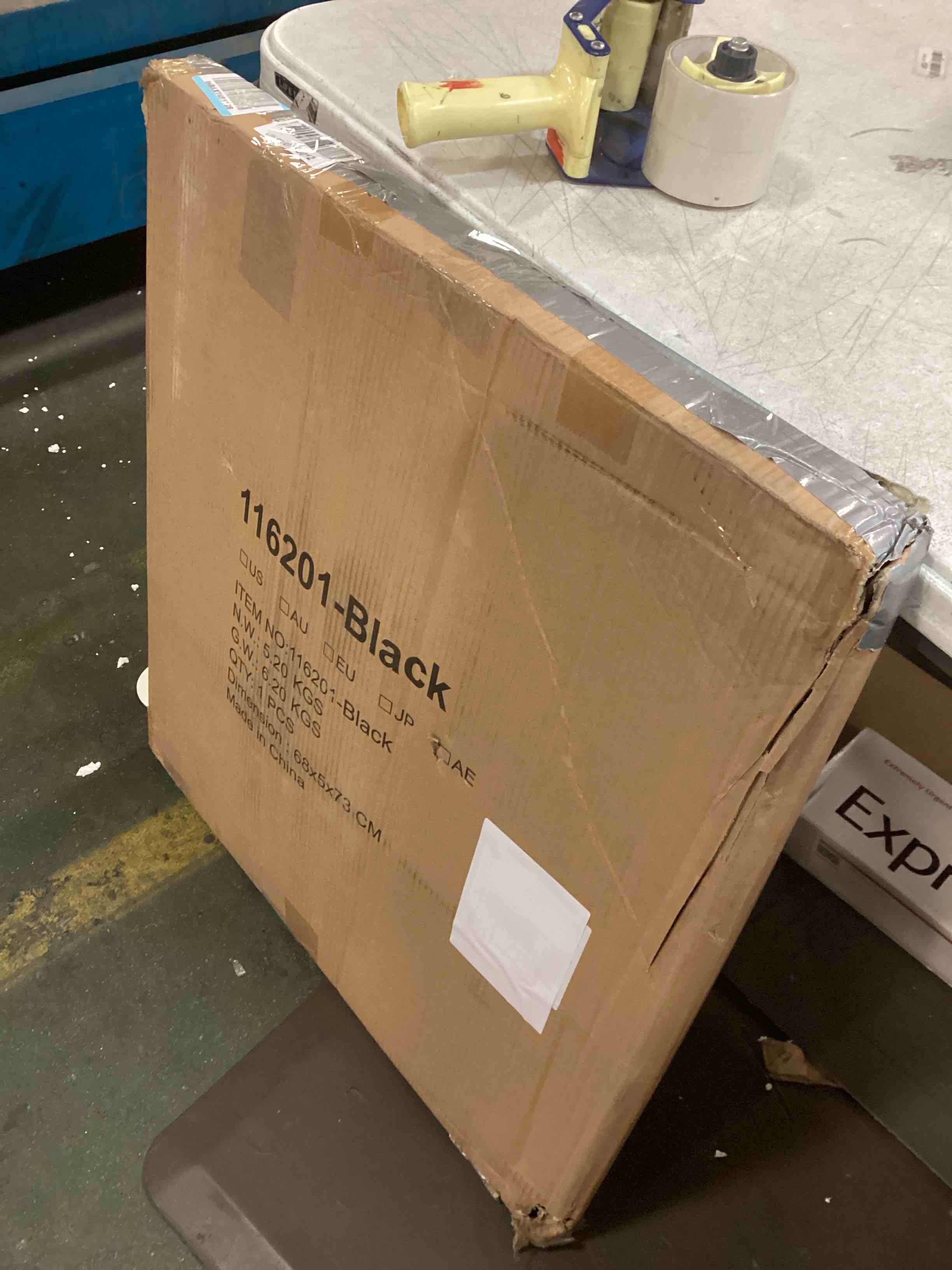 https://s3.amazonaws.com/lotting-images-prod/bidfta/BLU5686934_1714478927266.jpeg