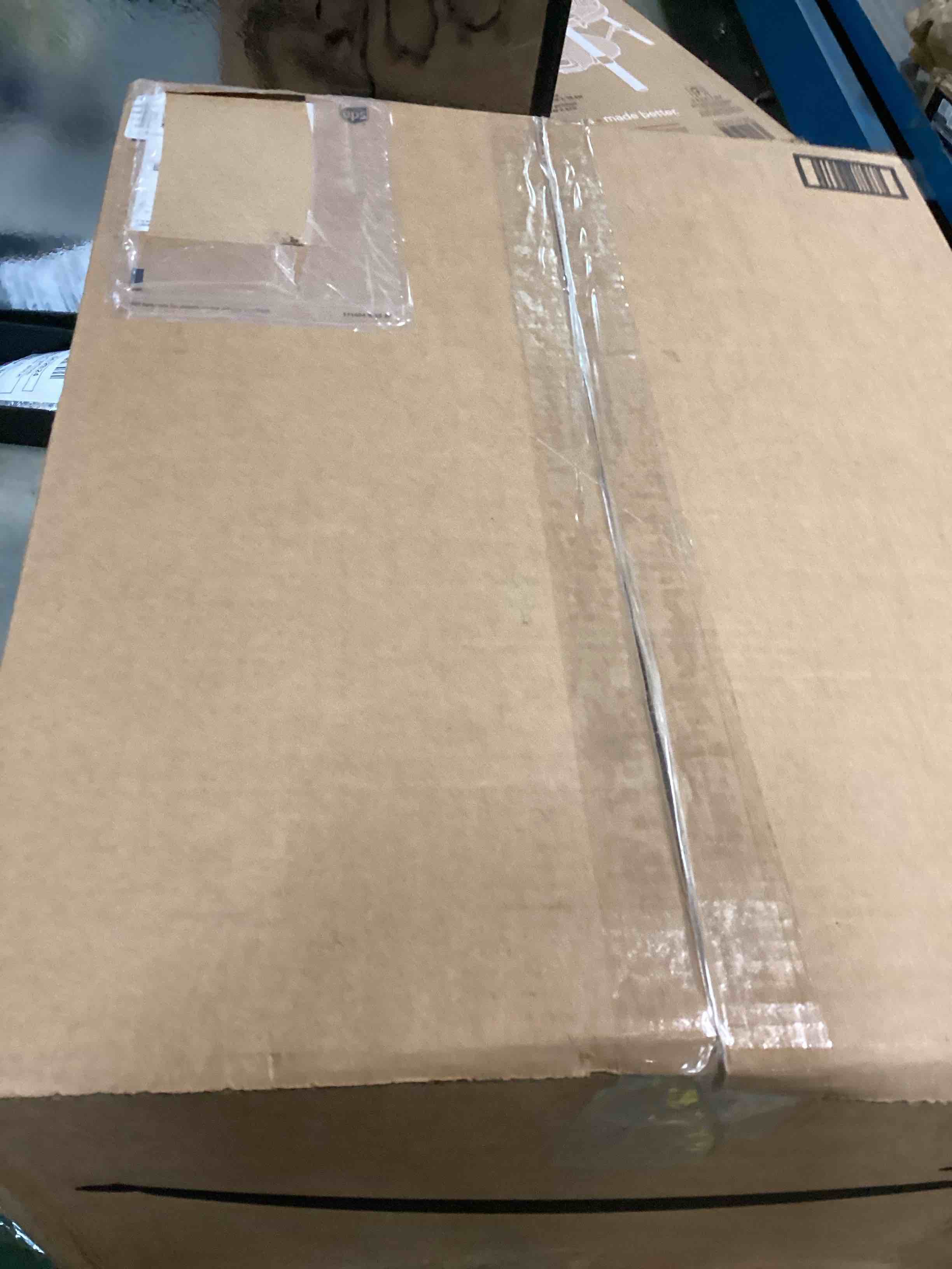 https://s3.amazonaws.com/lotting-images-prod/bidfta/BLU5687720_1715003414714.jpeg