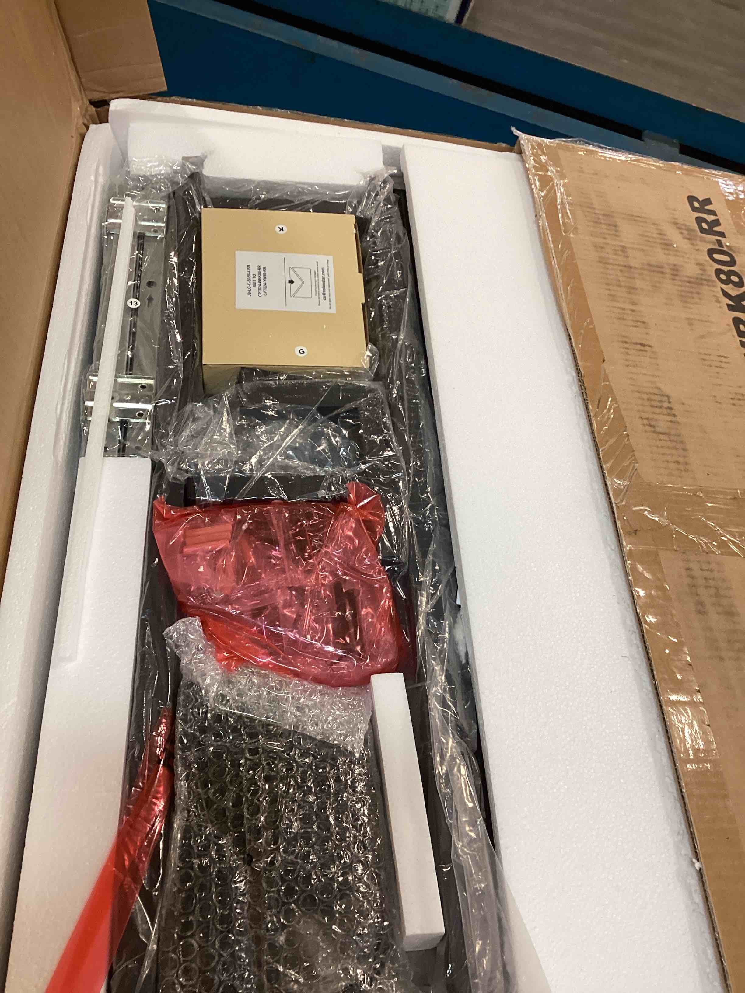 https://s3.amazonaws.com/lotting-images-prod/bidfta/BLU5687856_1715084198442.jpeg