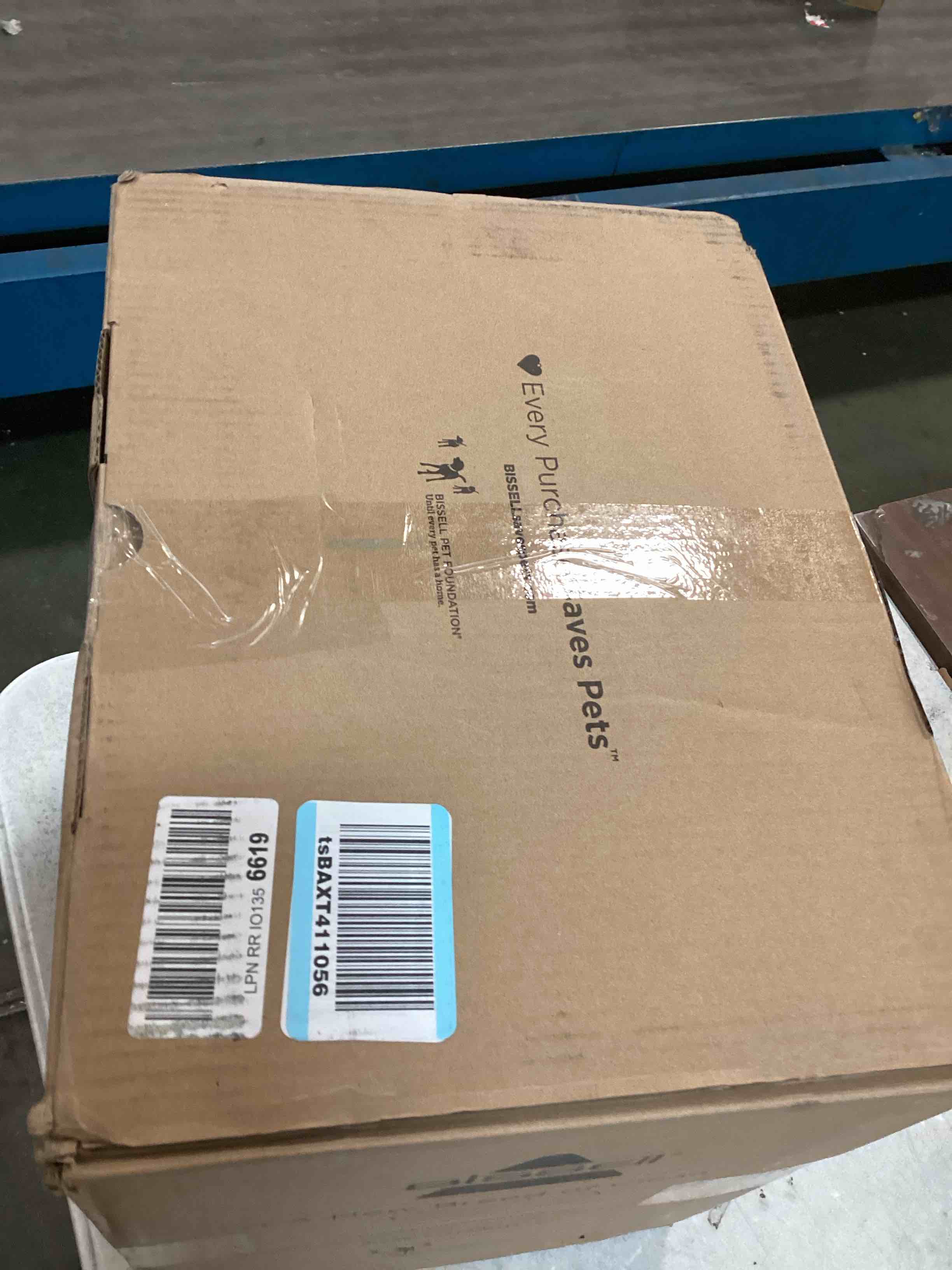 https://s3.amazonaws.com/lotting-images-prod/bidfta/BLU5687906_1715089820328.jpeg