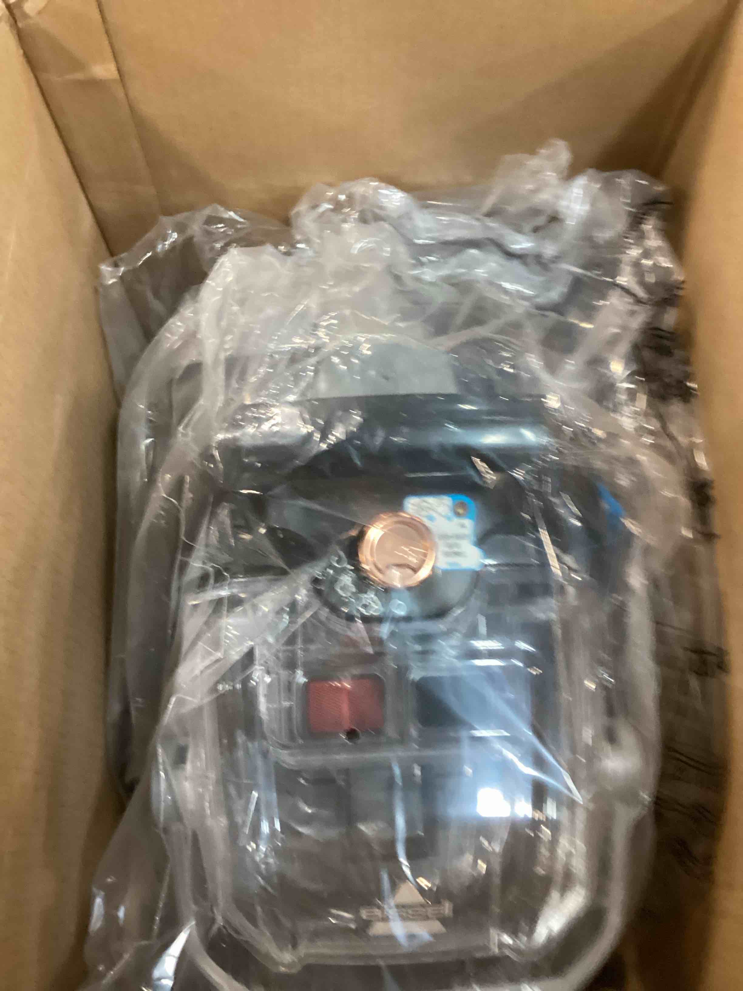 https://s3.amazonaws.com/lotting-images-prod/bidfta/BLU5687906_1715089840002.jpeg
